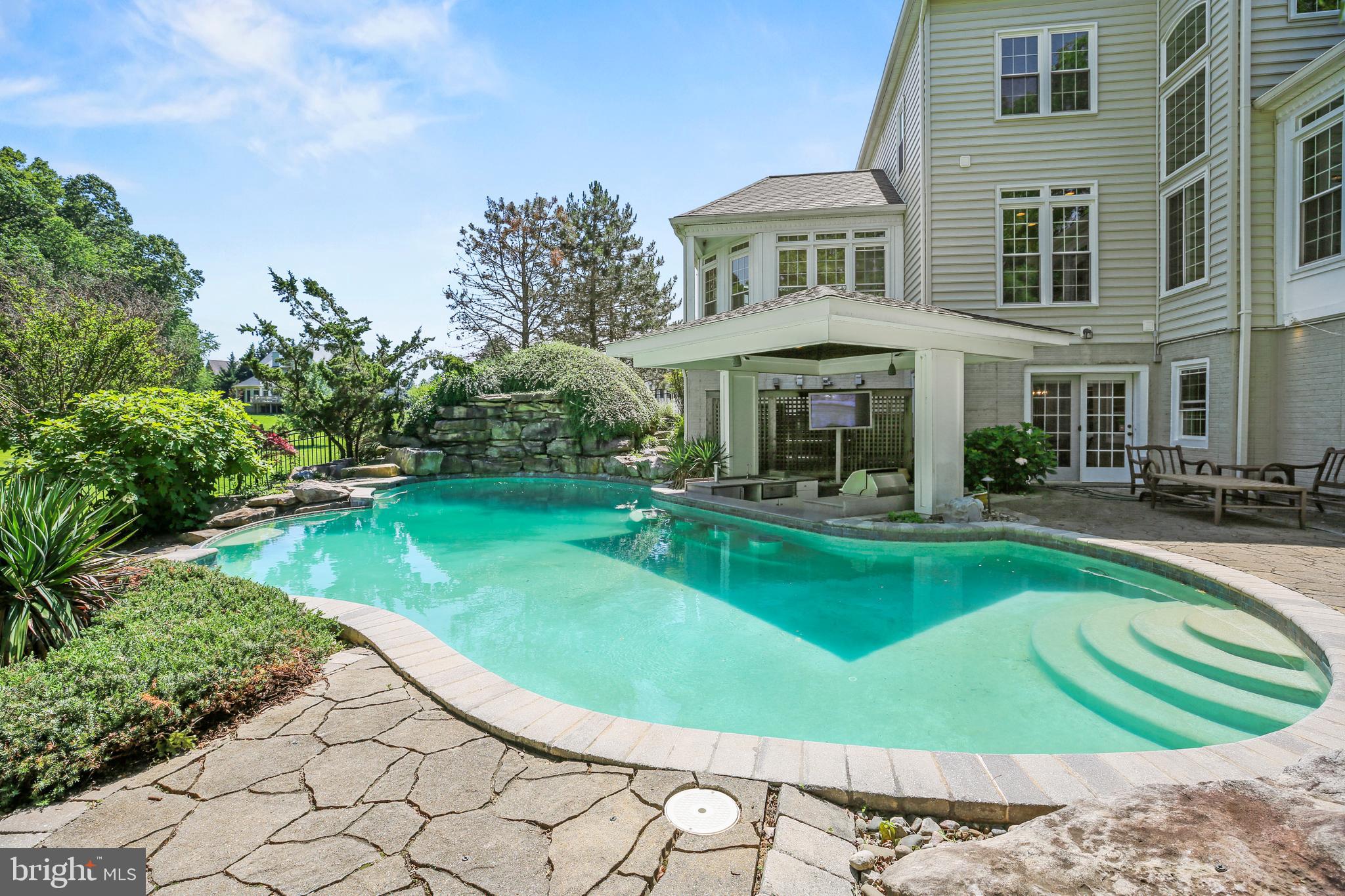 BROOKEFIELD - Residential