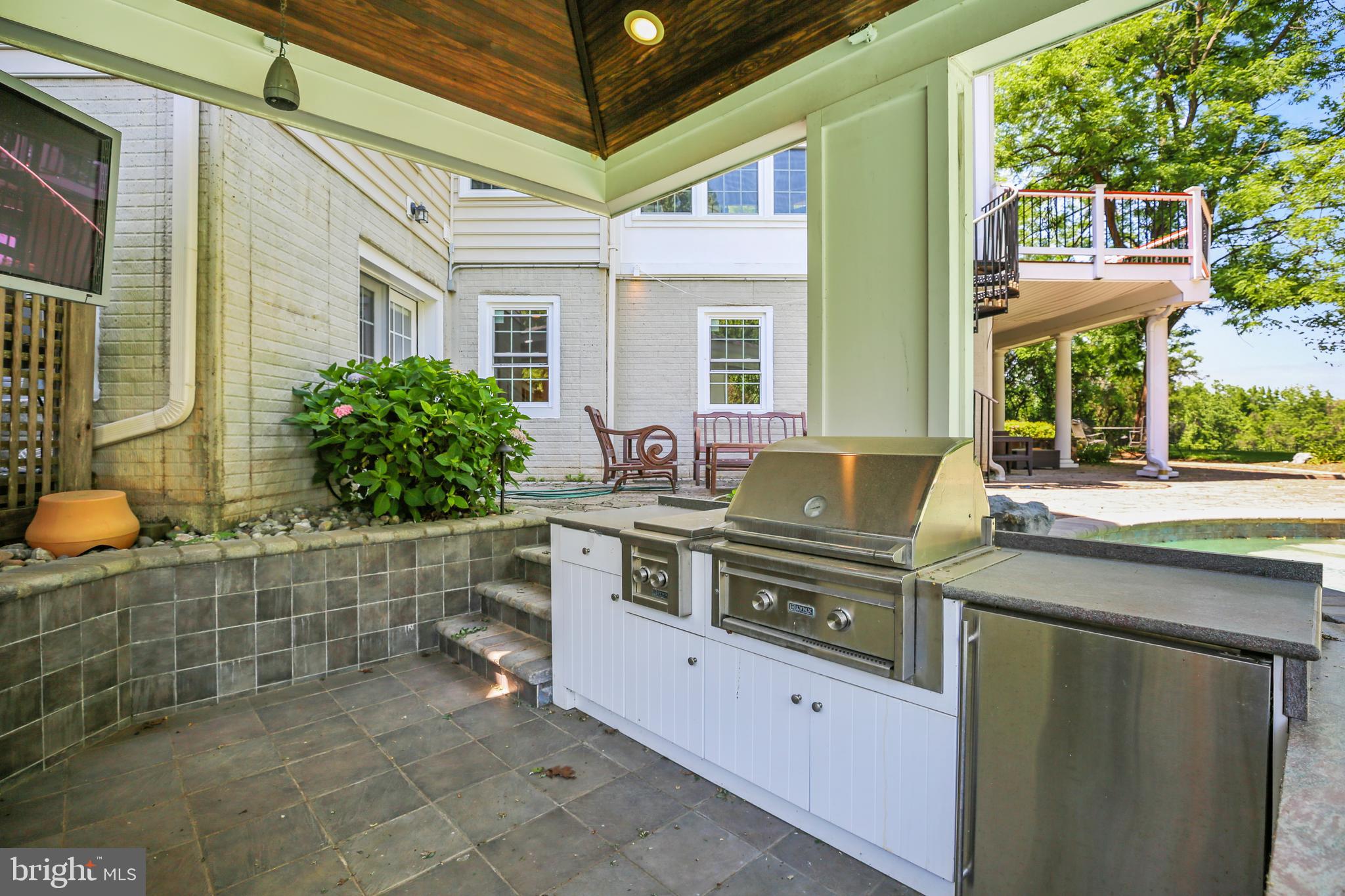 BROOKEFIELD - Residential