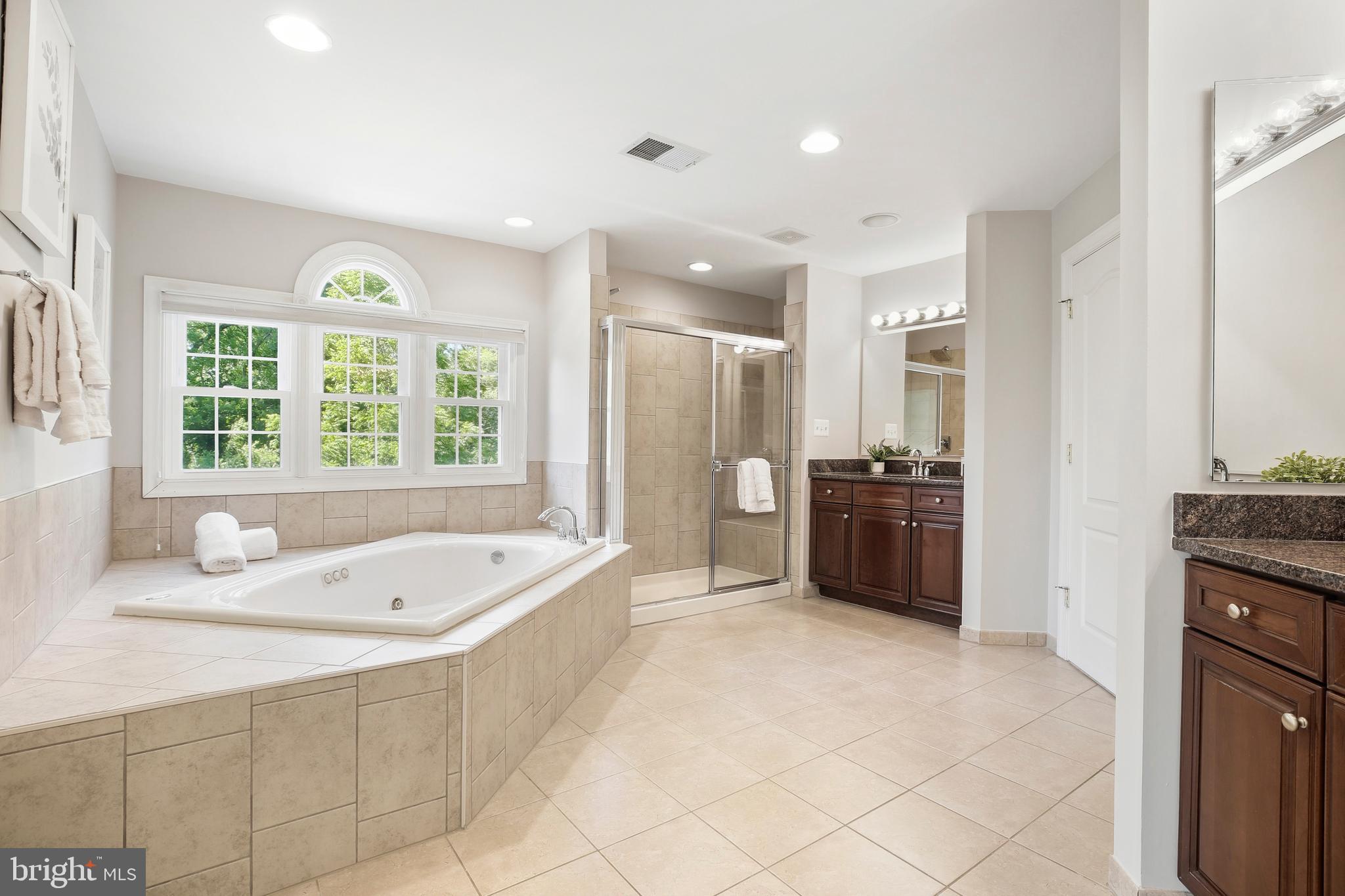 BROOKEFIELD - Residential