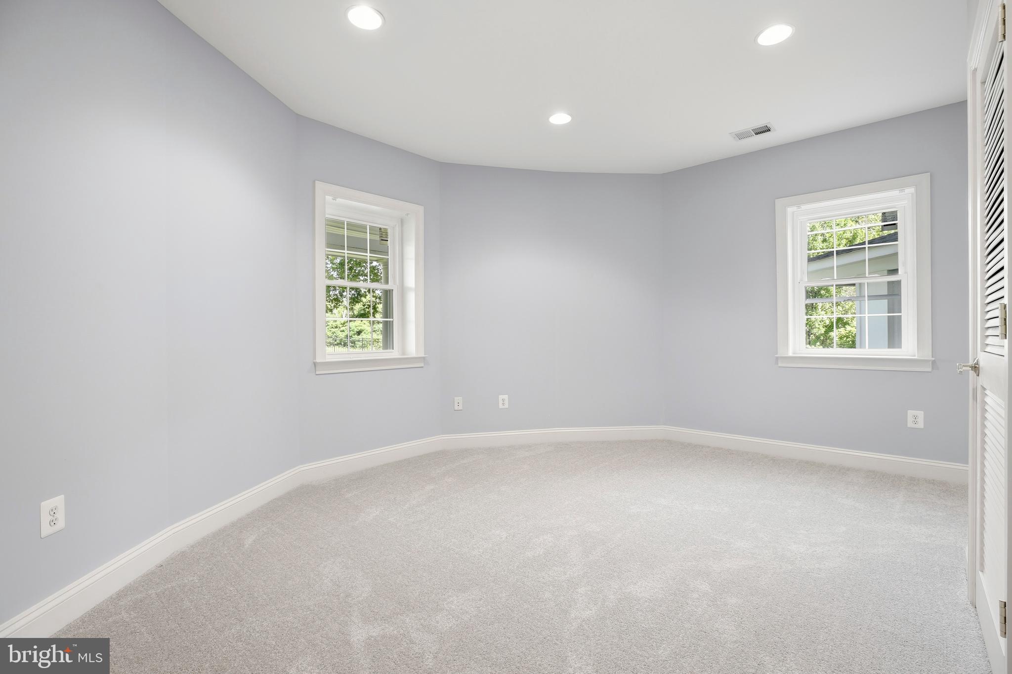 BROOKEFIELD - Residential