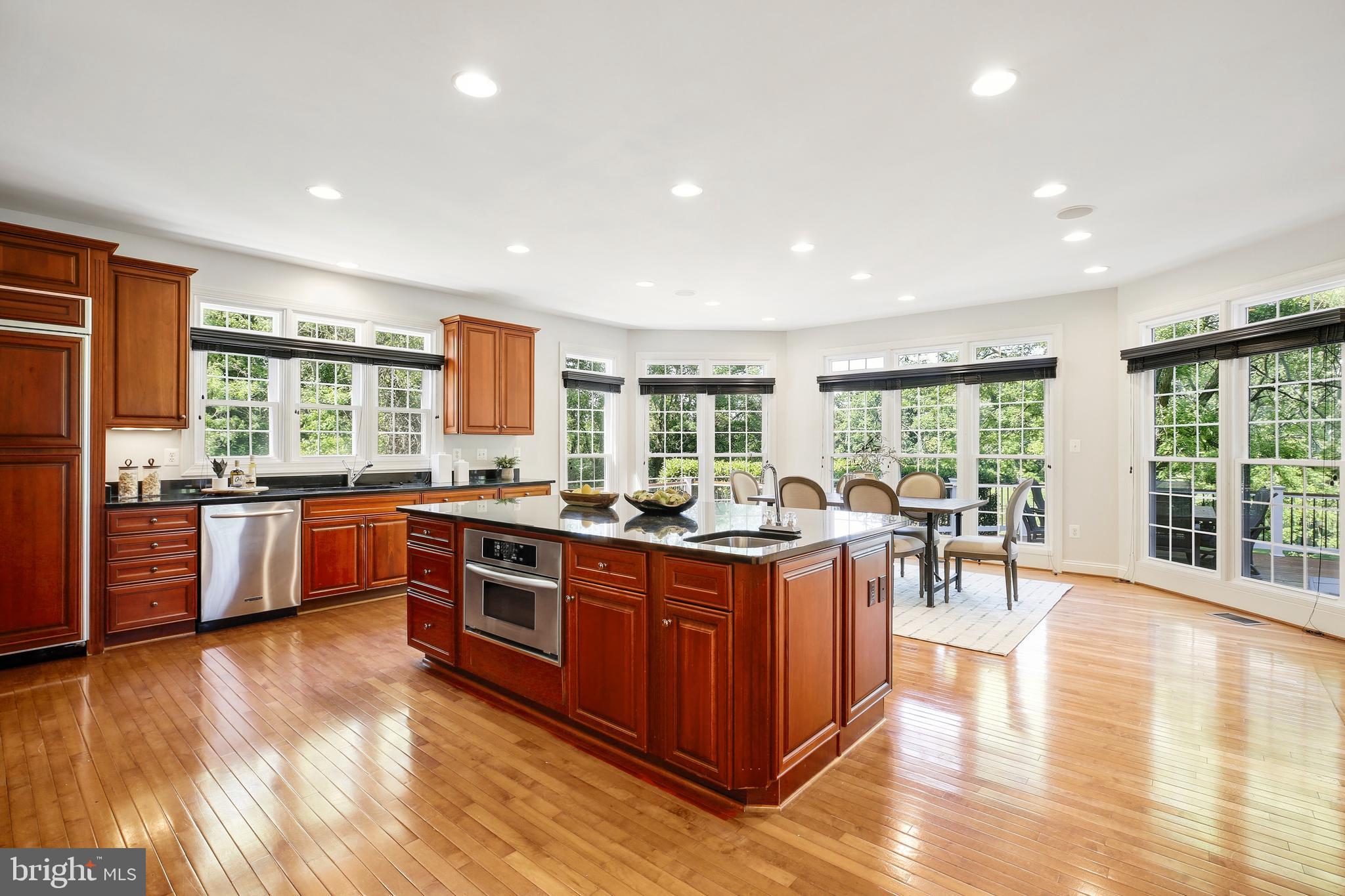 BROOKEFIELD - Residential