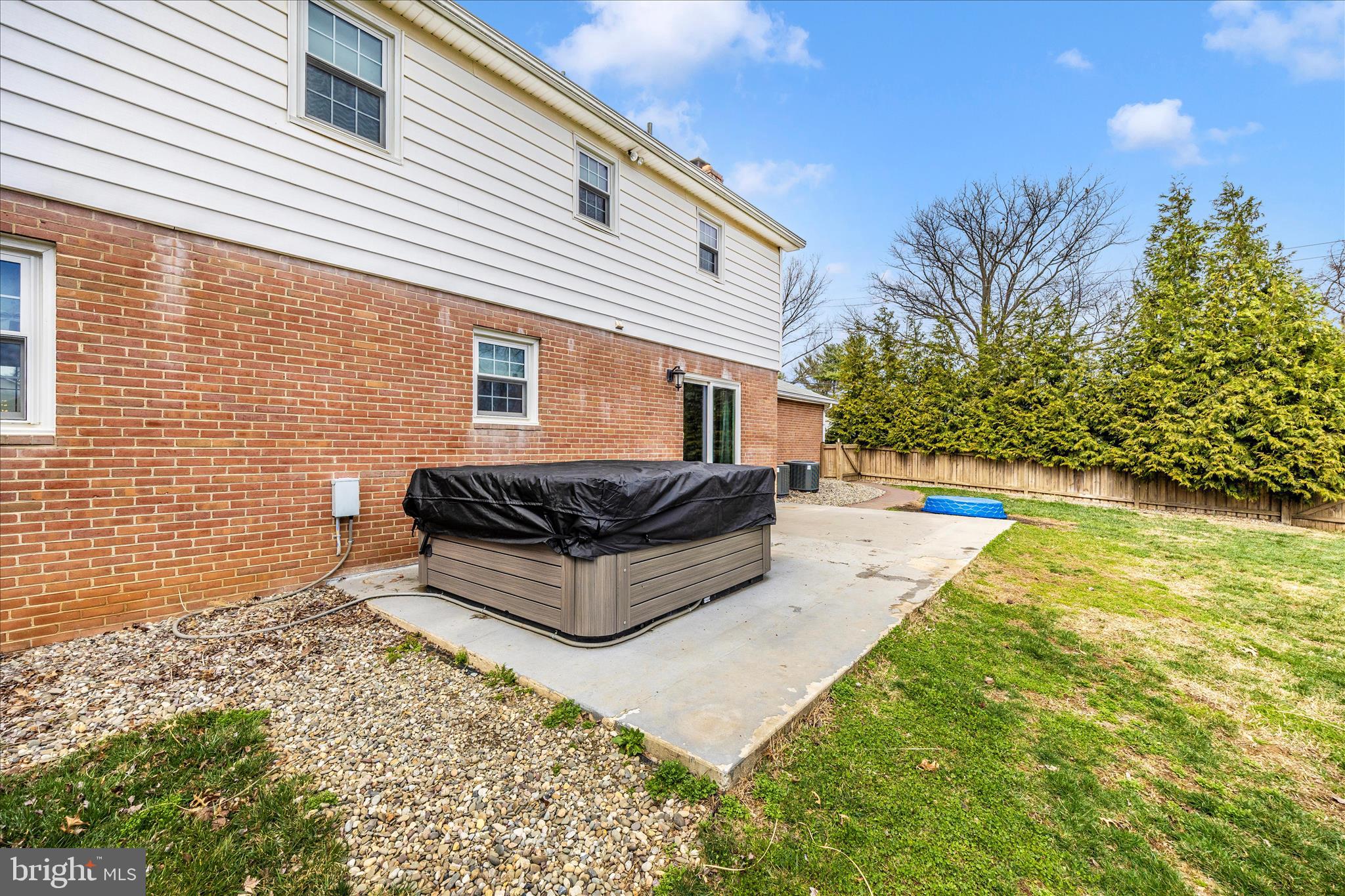 ROCK CREEK ESTATES - Residential