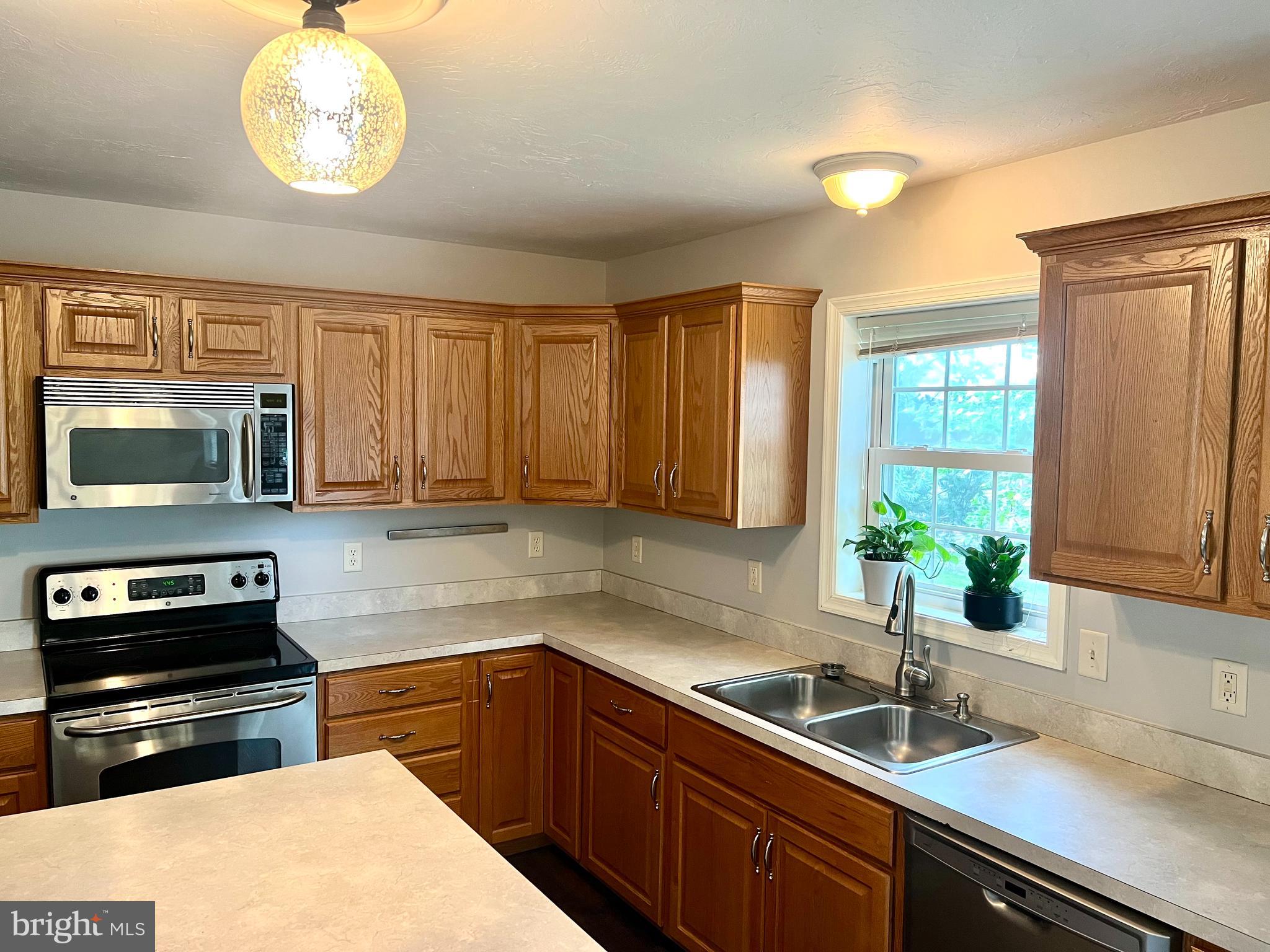 CEDARBROOK ESTATES - Residential