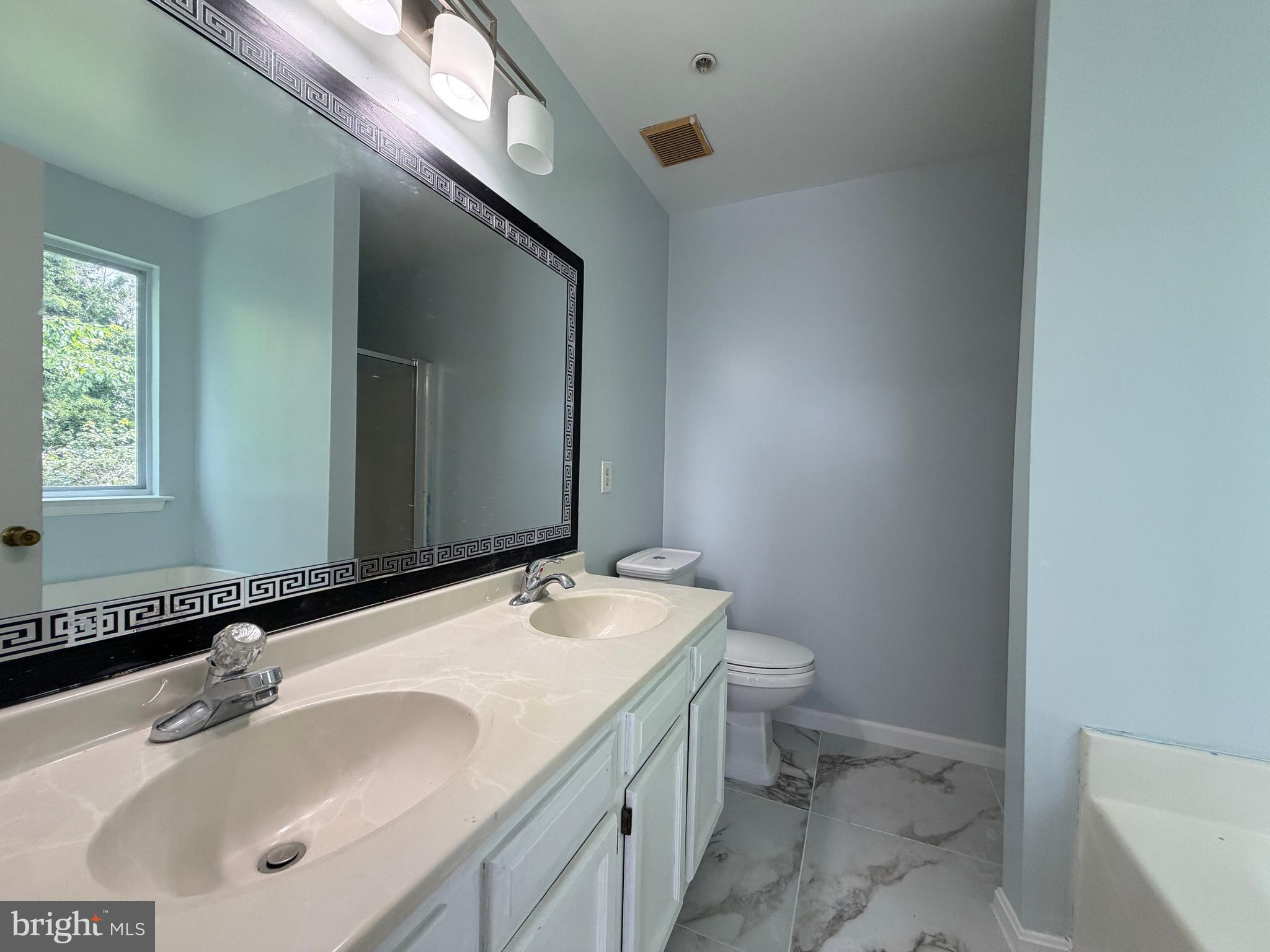 WEST LANHAM - Residential