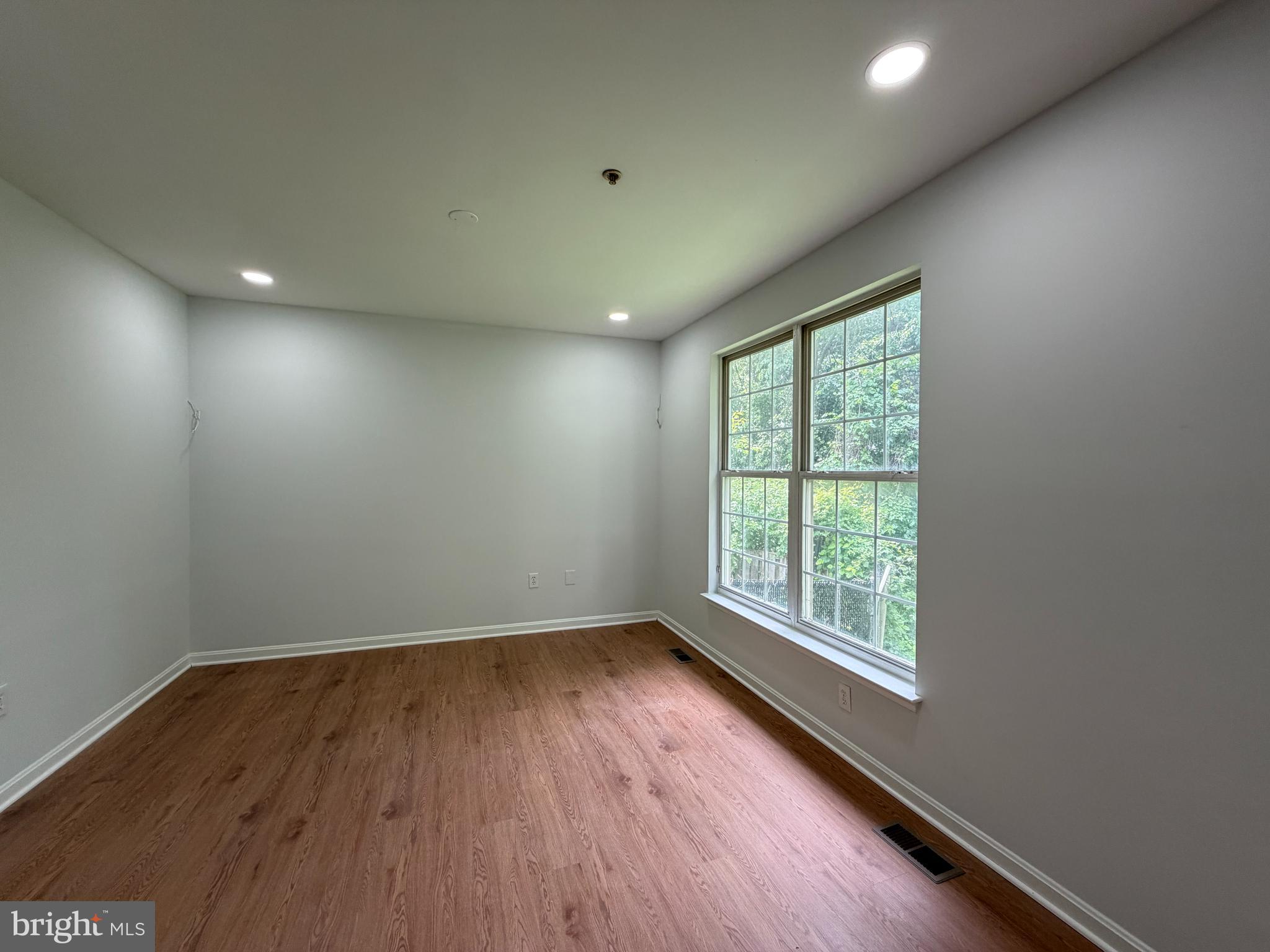 WEST LANHAM - Residential