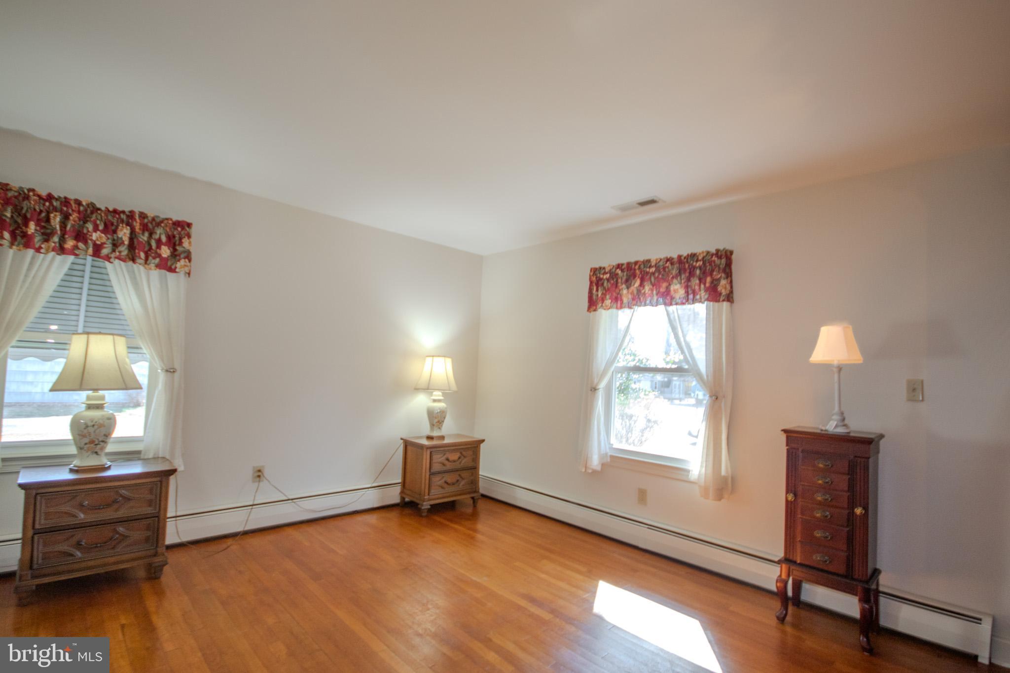 COULBOURN MANOR - Residential