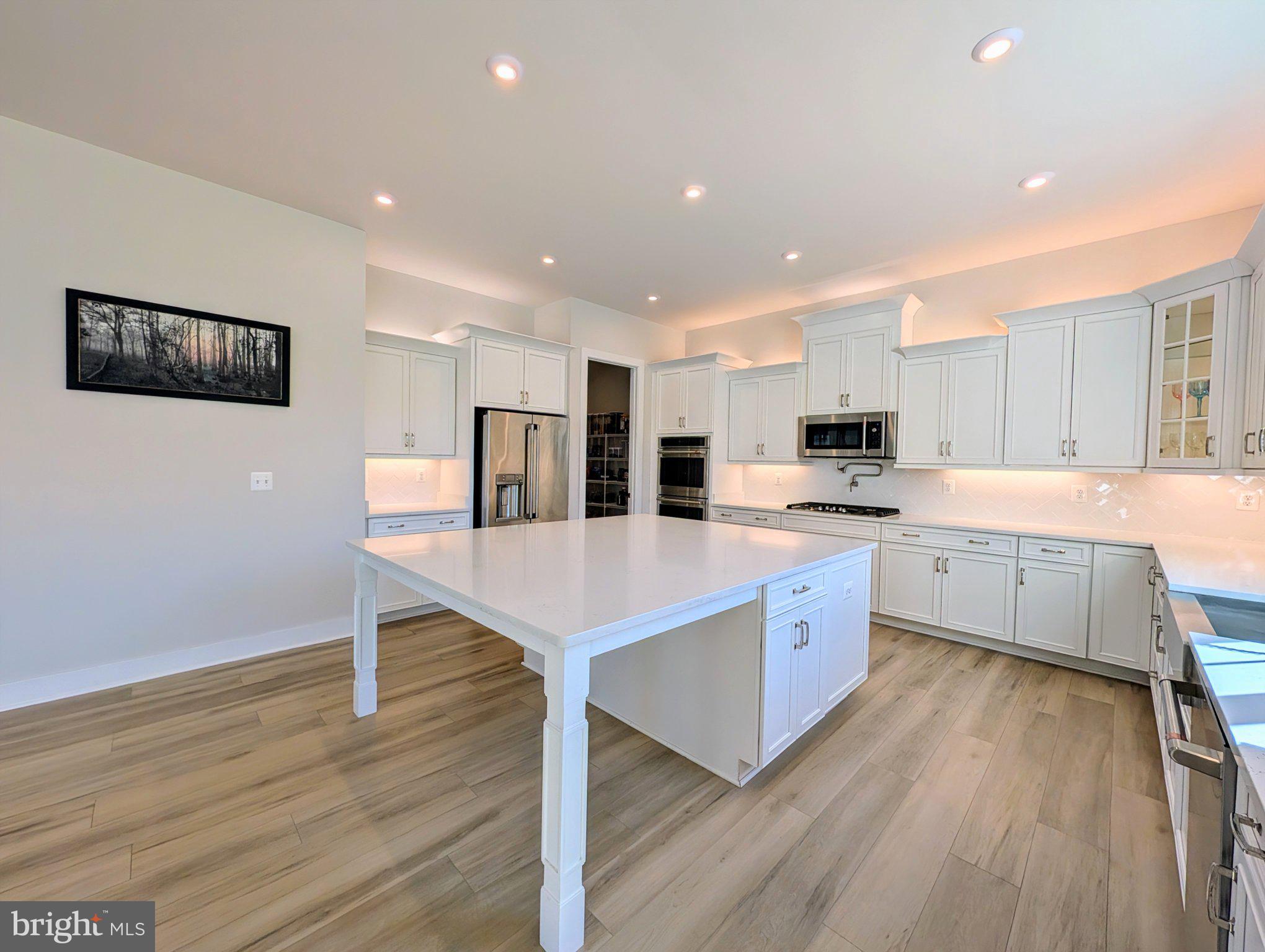 THE RESERVE AT HOLLY SPRINGS - Residential