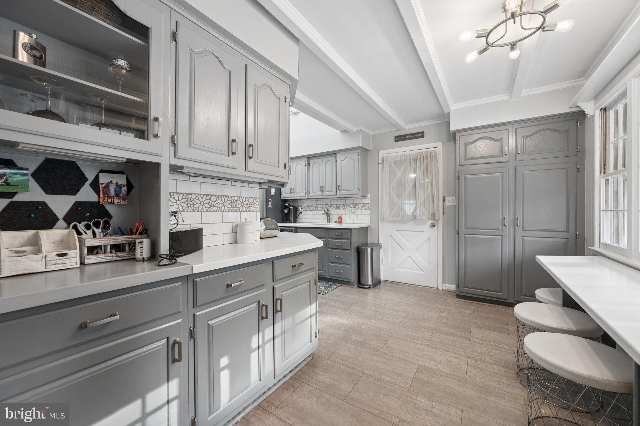 ROCK CREEK MANOR - Residential