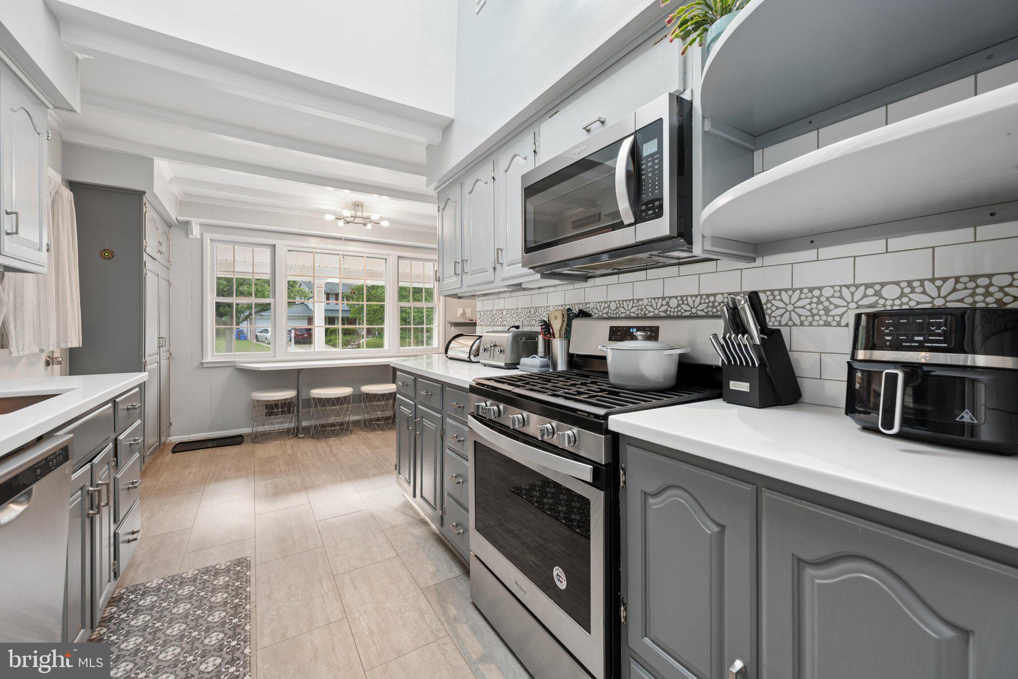 ROCK CREEK MANOR - Residential