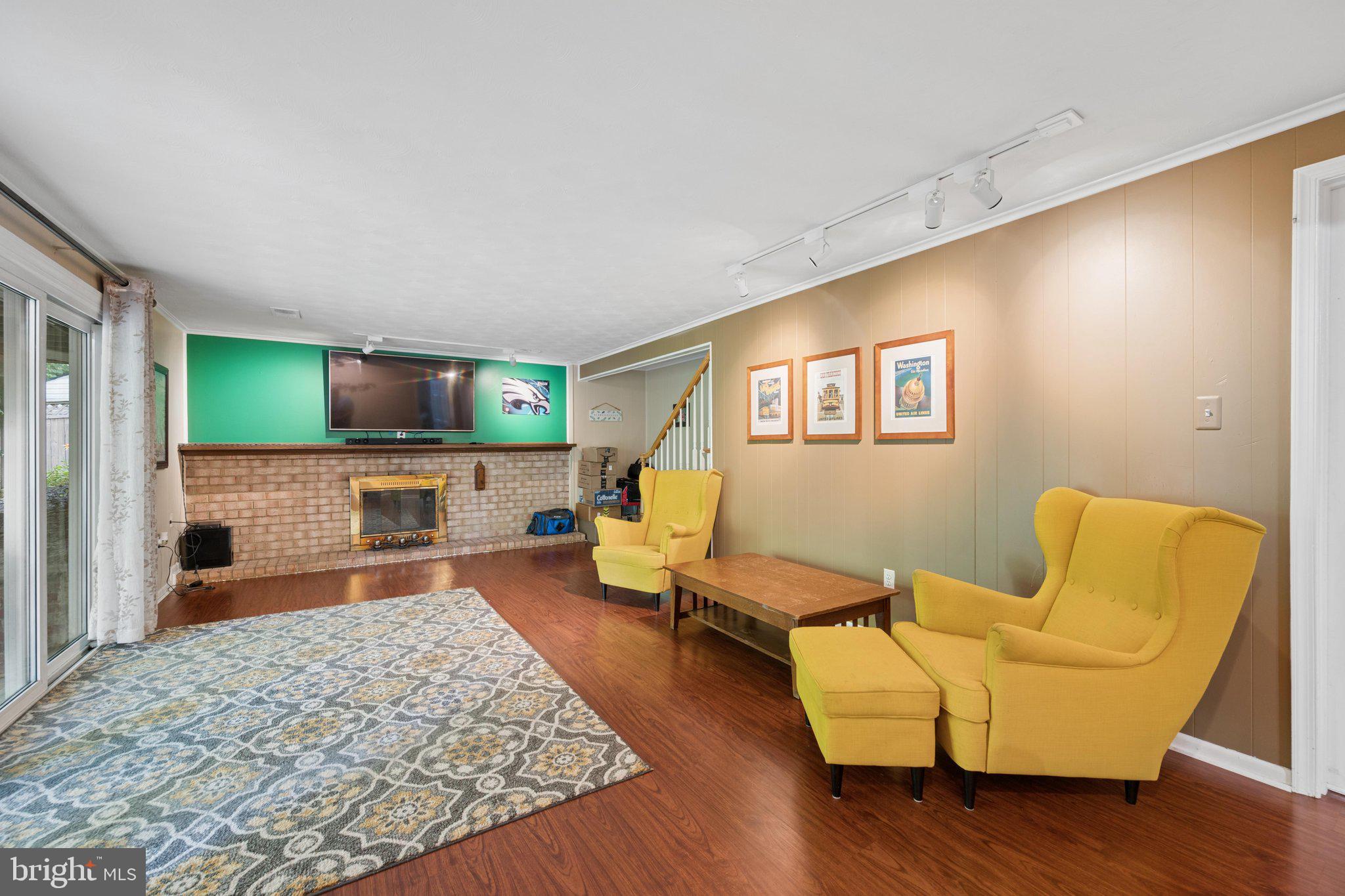 ROCK CREEK MANOR - Residential