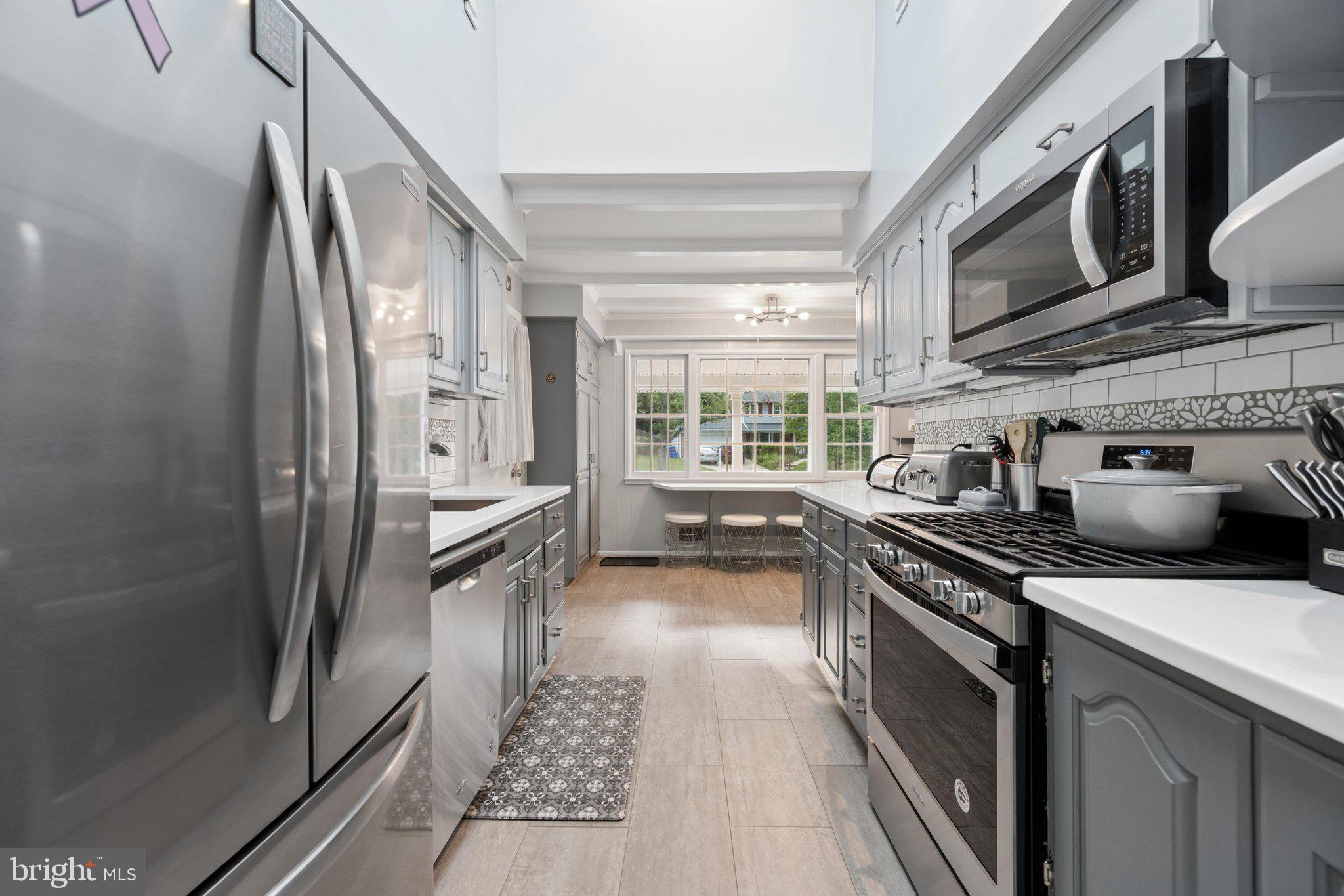 ROCK CREEK MANOR - Residential