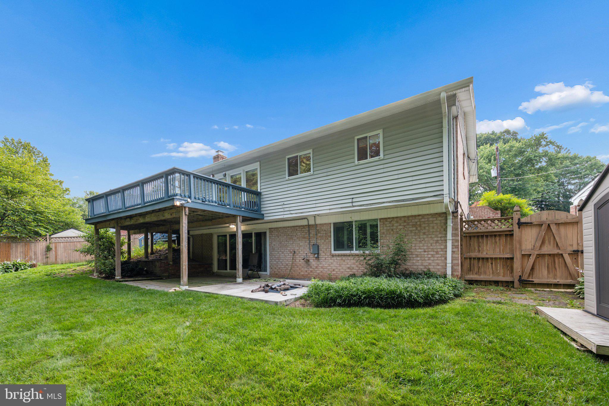ROCK CREEK MANOR - Residential