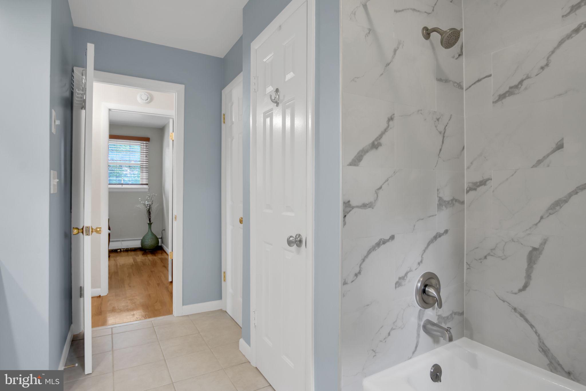 MT ALLEN HEIGHTS - Residential