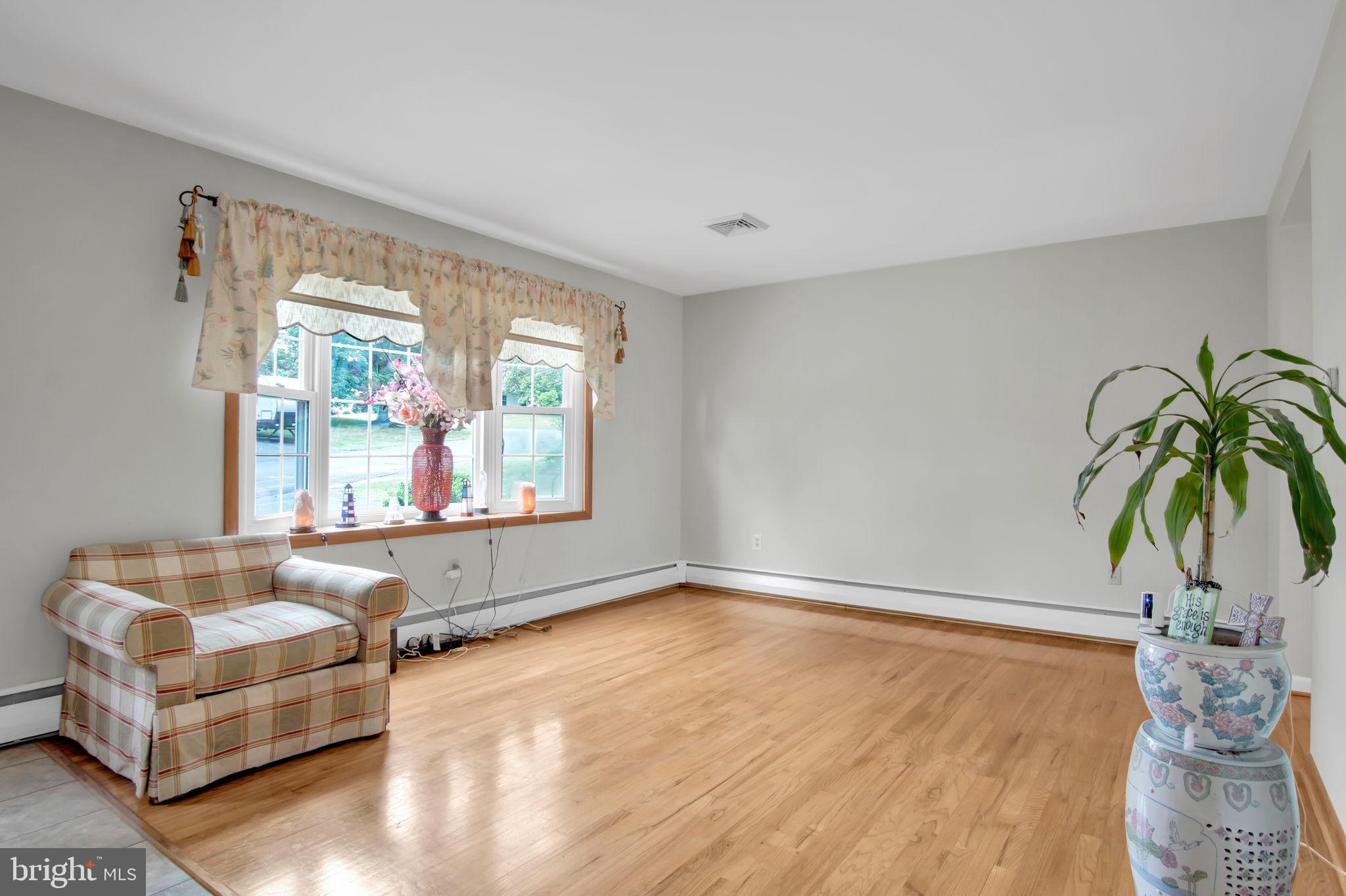 MT ALLEN HEIGHTS - Residential