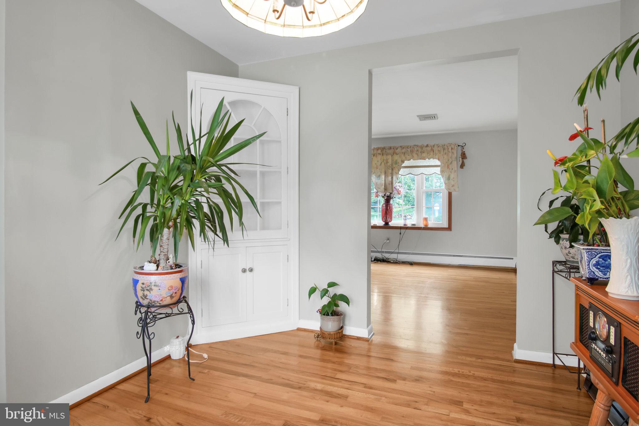 MT ALLEN HEIGHTS - Residential