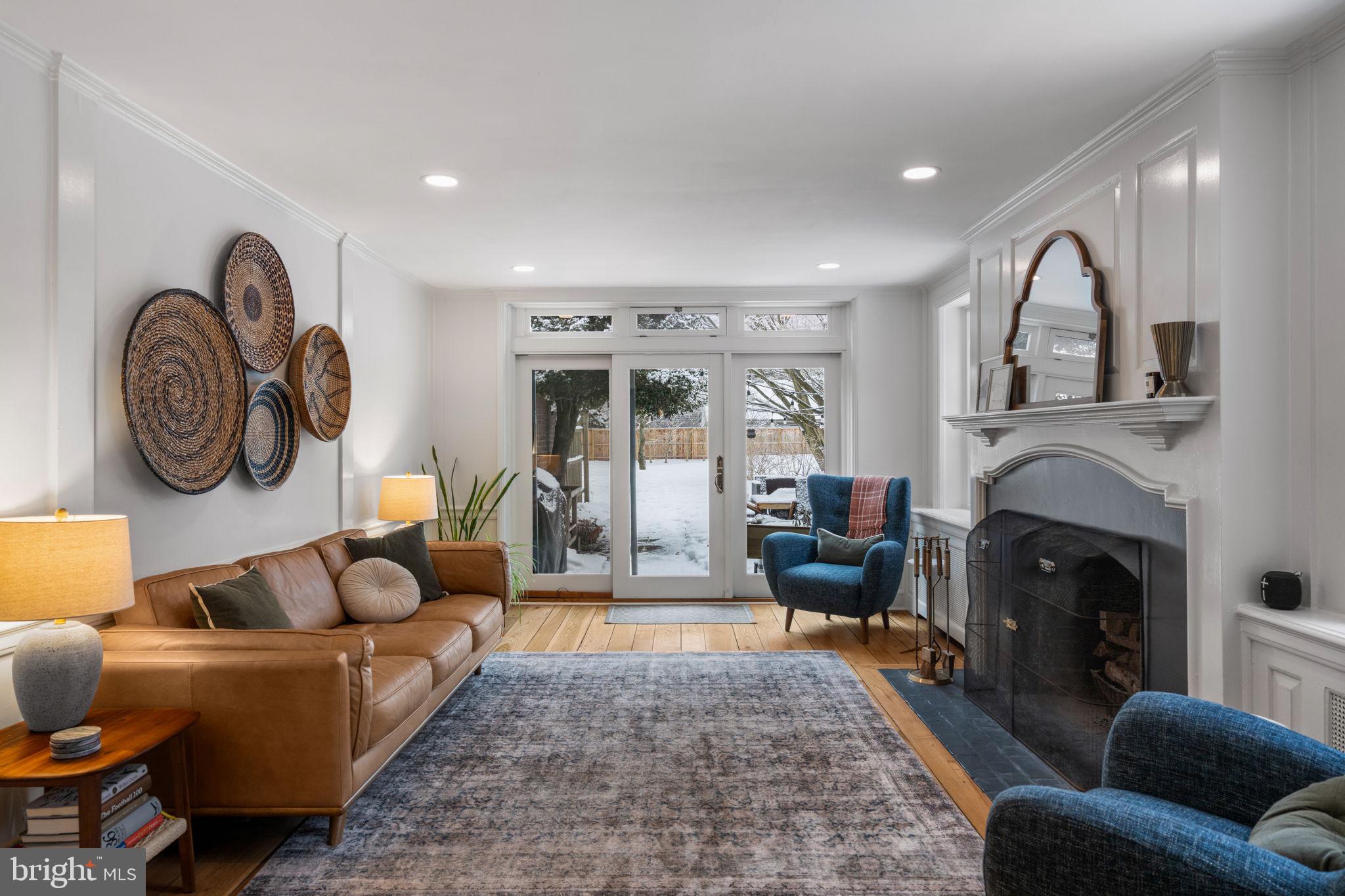 CHESTNUT HILL - Residential