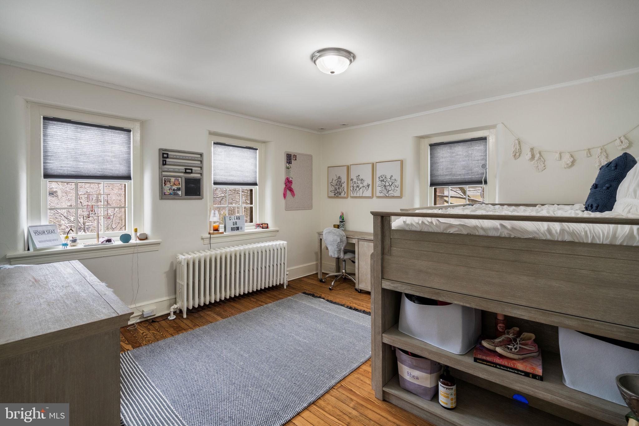 CHESTNUT HILL - Residential