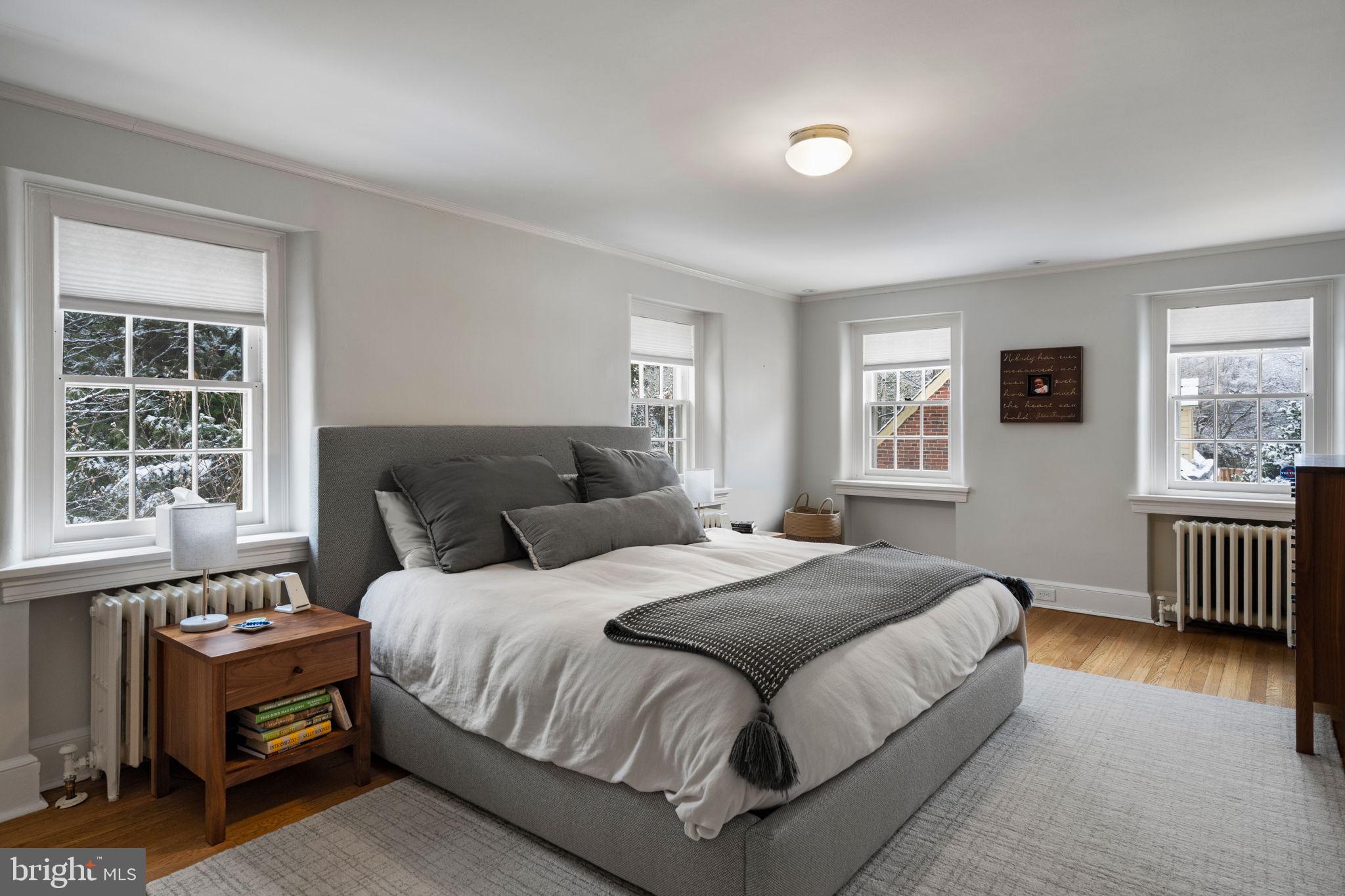 CHESTNUT HILL - Residential