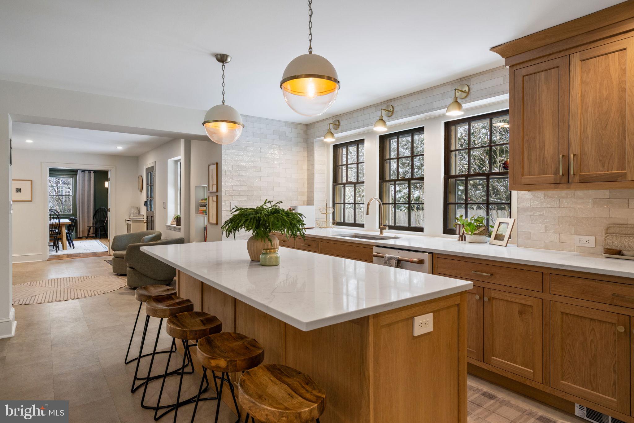 CHESTNUT HILL - Residential