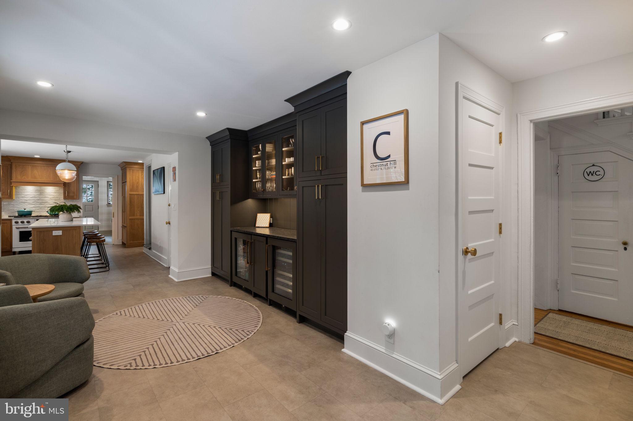 CHESTNUT HILL - Residential
