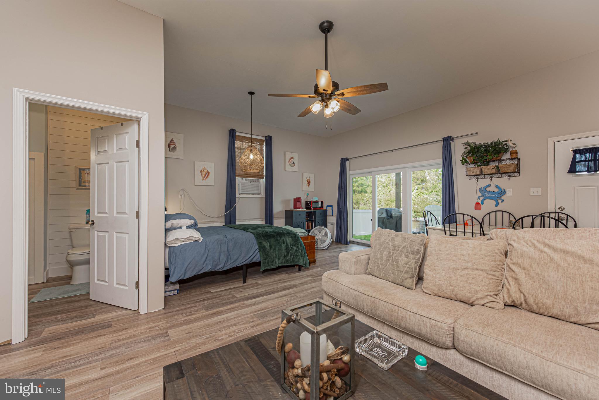 SWANN KEYS - Residential