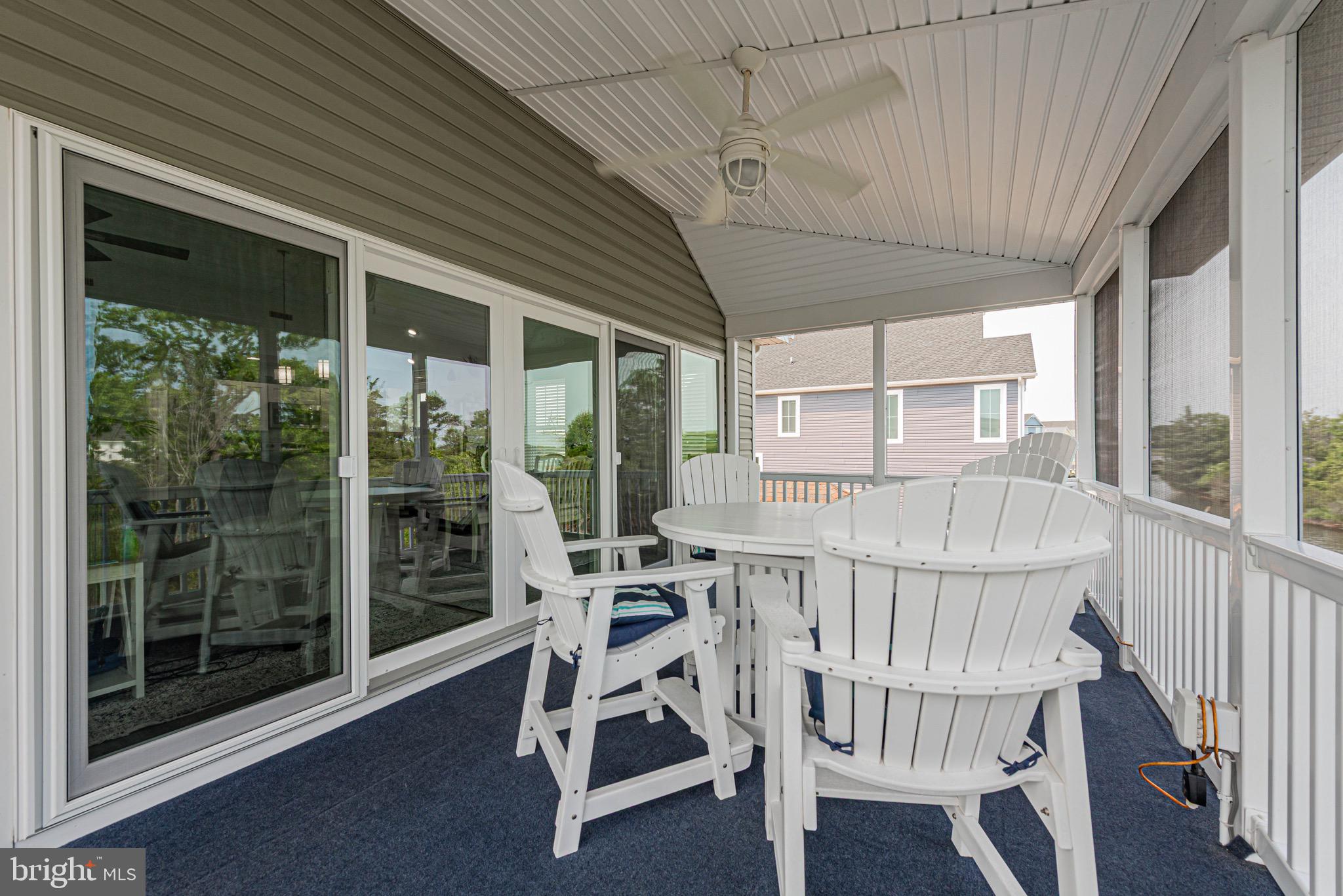 SWANN KEYS - Residential