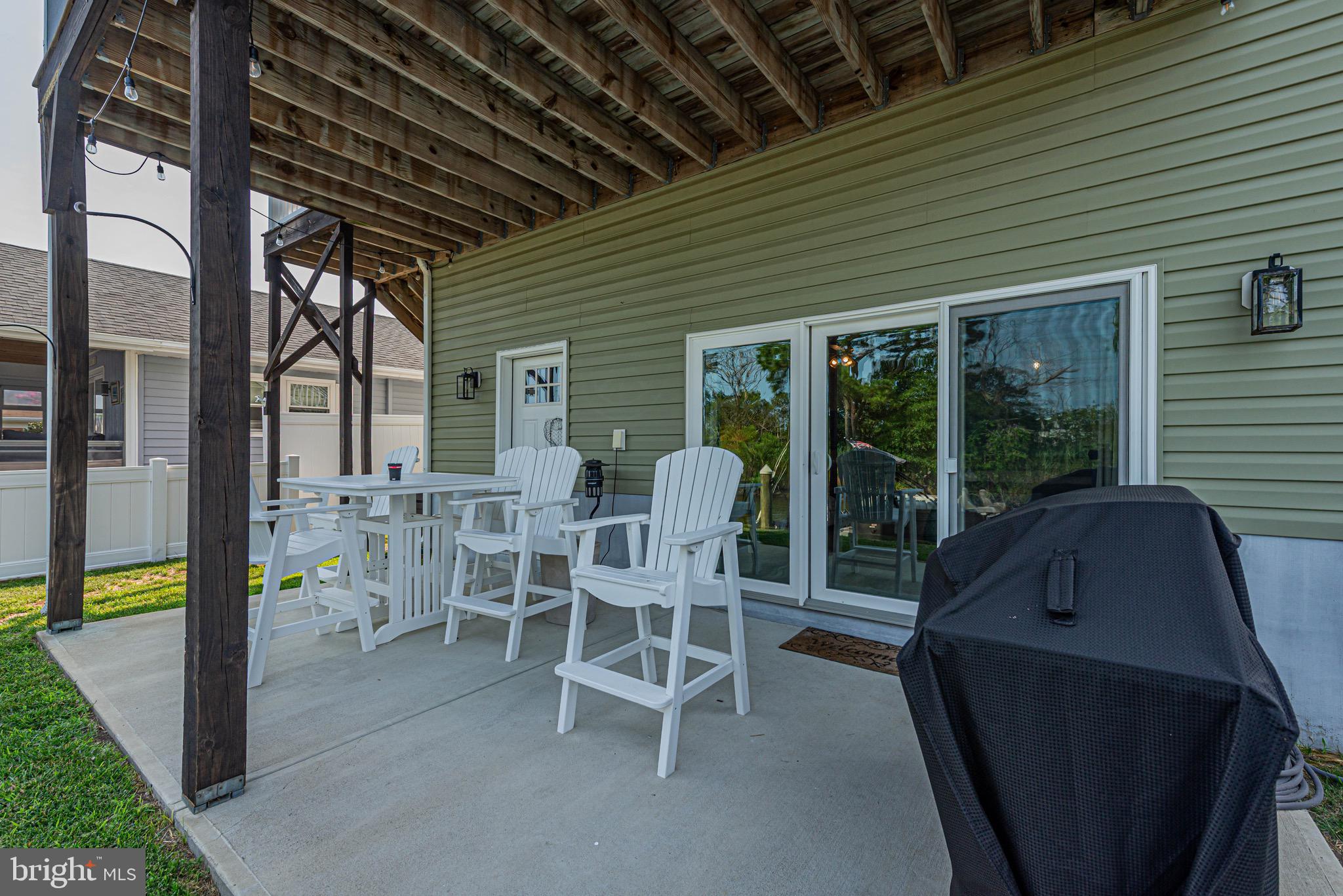 SWANN KEYS - Residential