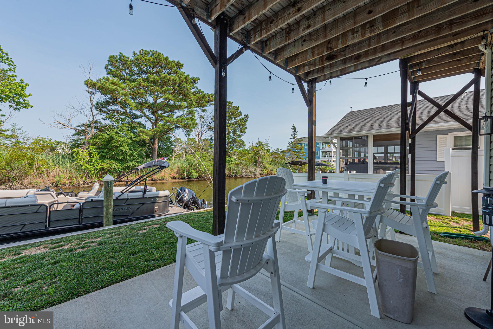 SWANN KEYS - Residential