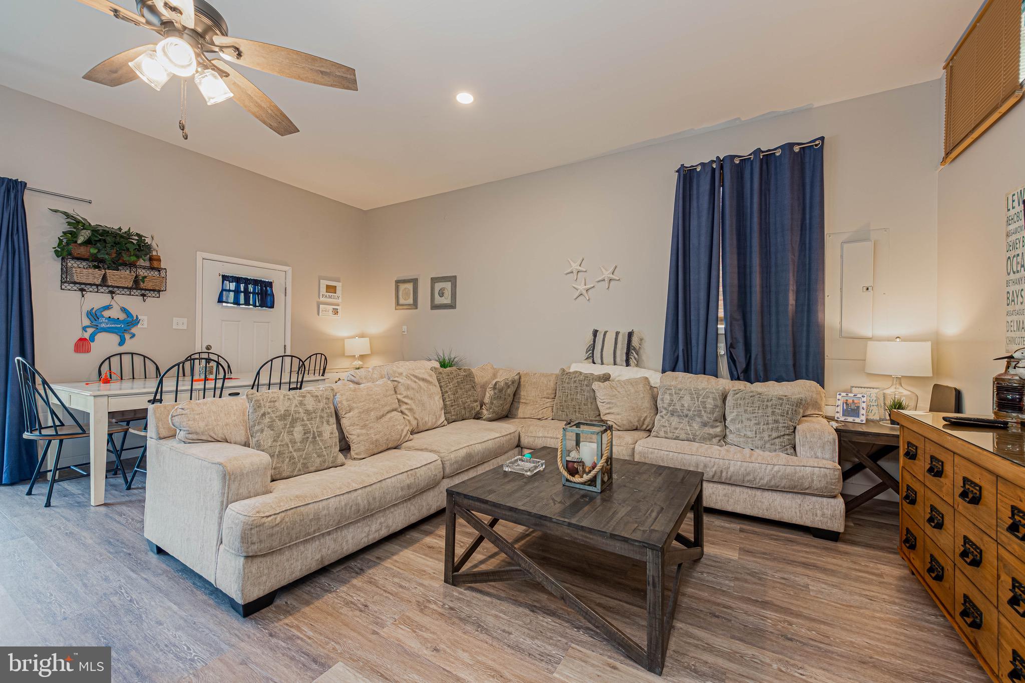 SWANN KEYS - Residential