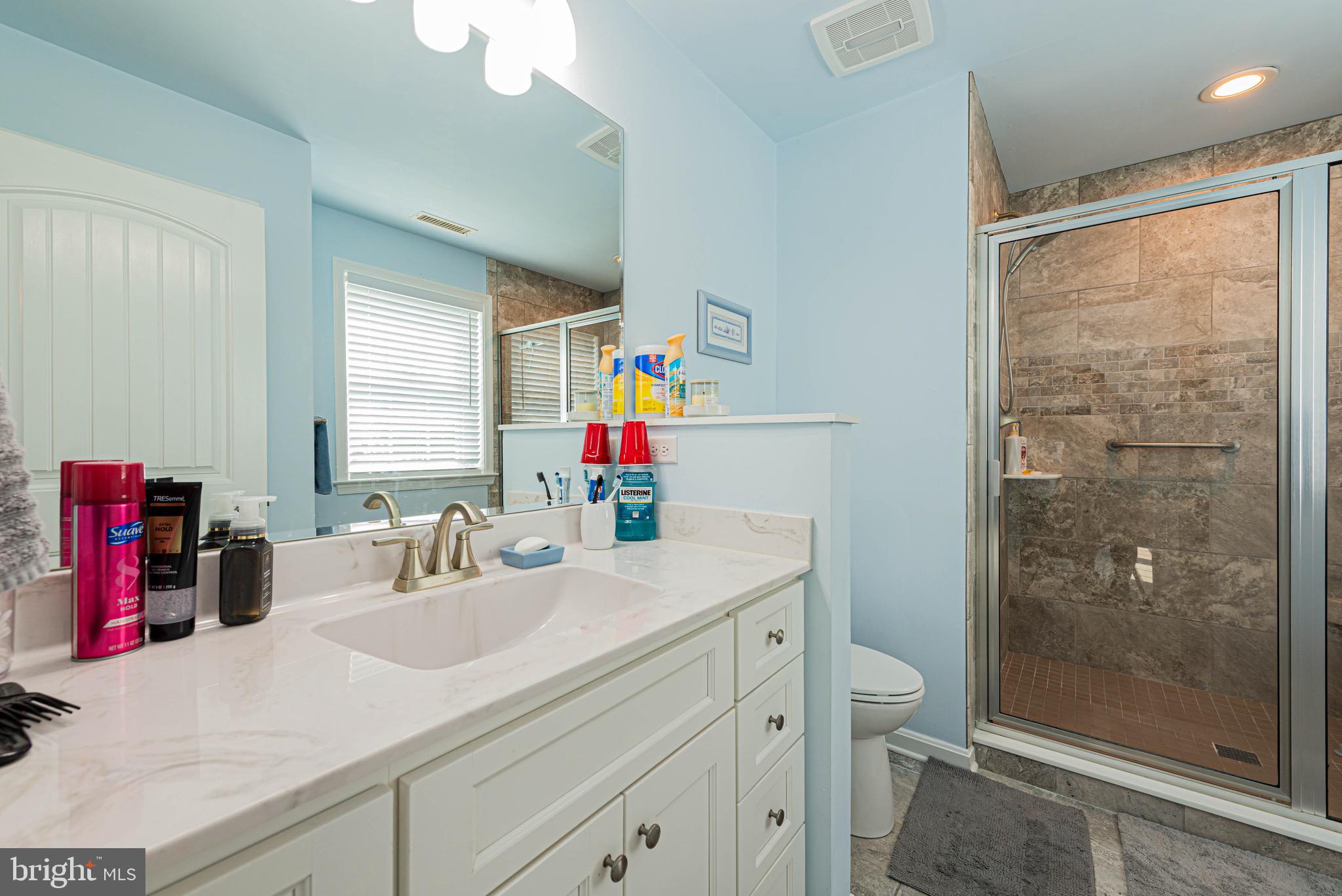 SWANN KEYS - Residential