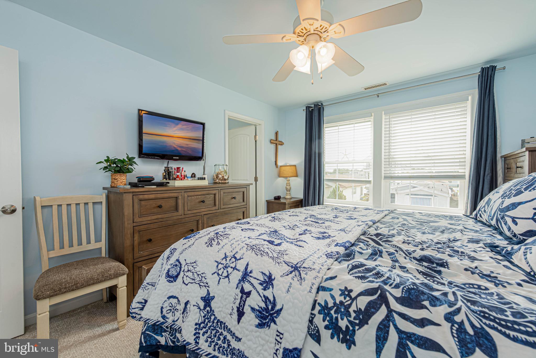 SWANN KEYS - Residential