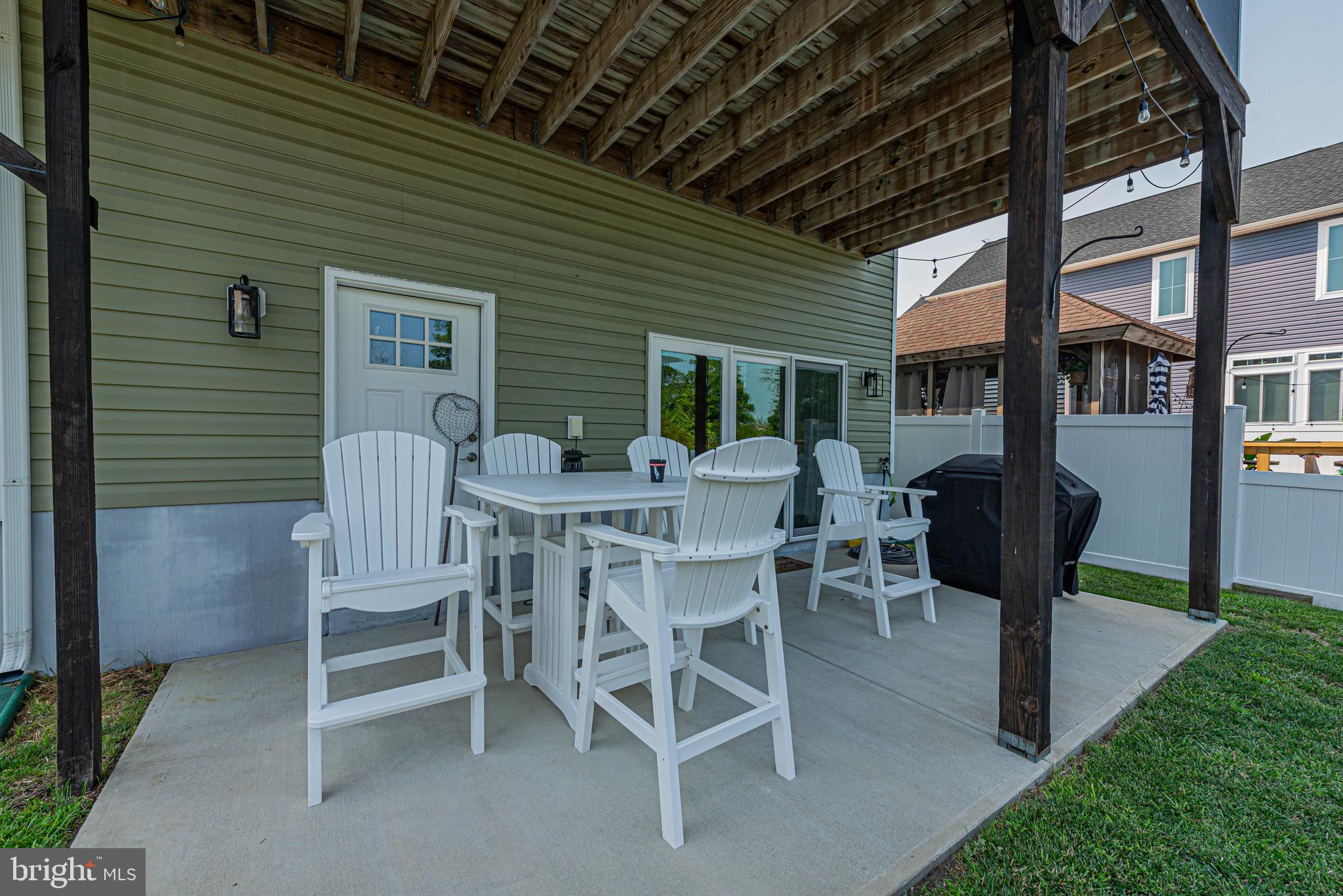 SWANN KEYS - Residential