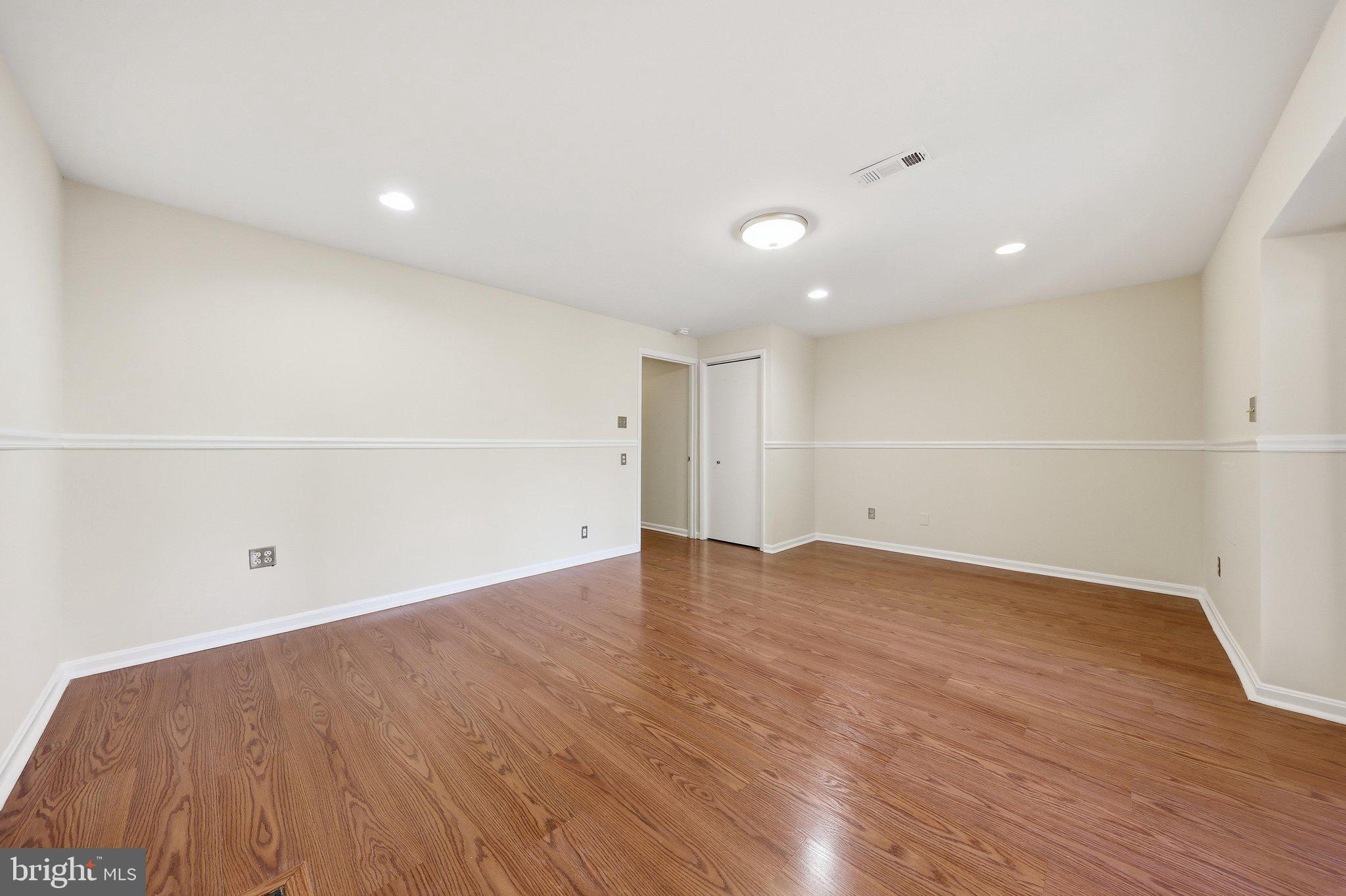 FREDERICKTOWNE VILLAGE - Residential