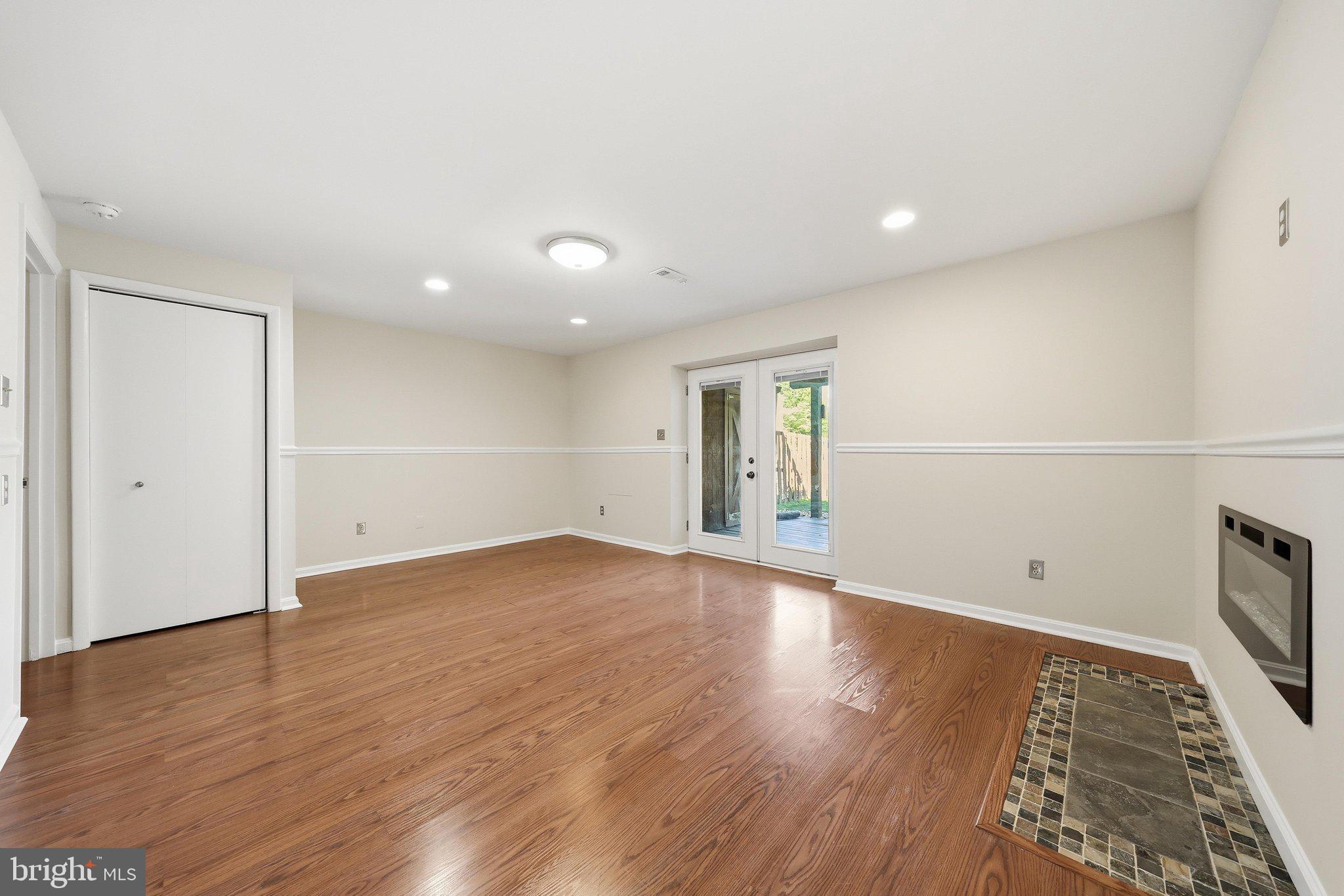 FREDERICKTOWNE VILLAGE - Residential