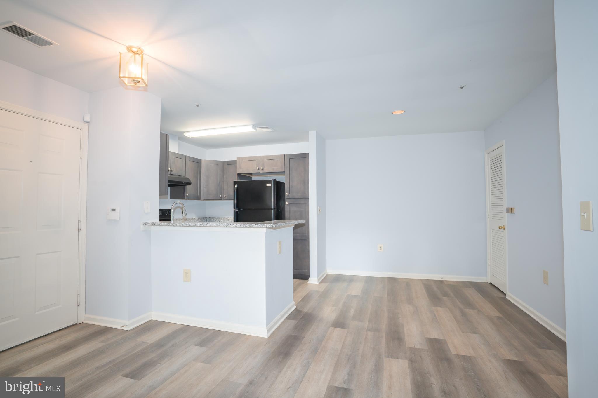 SILVERBROOK FARMS - Residential