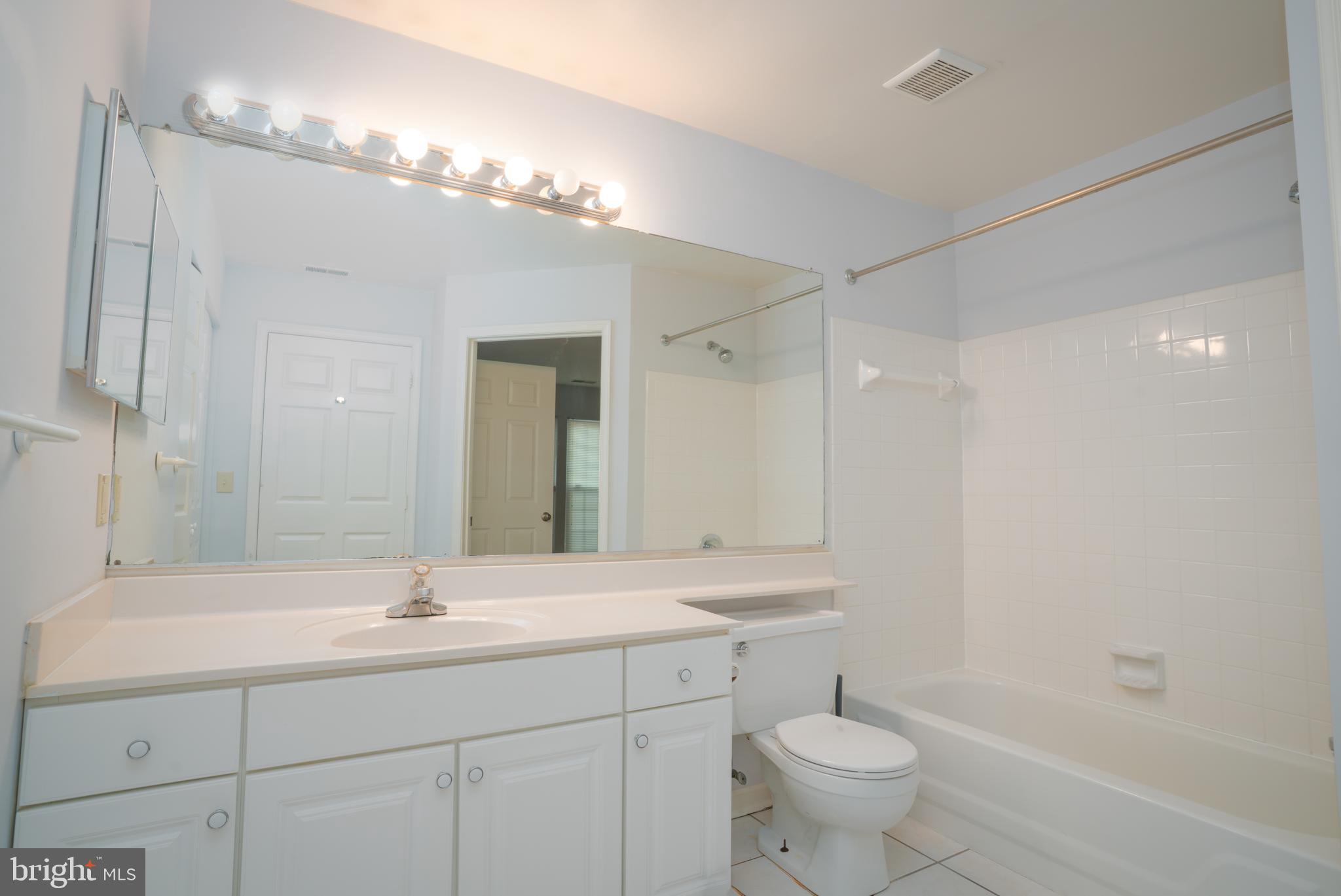 SILVERBROOK FARMS - Residential