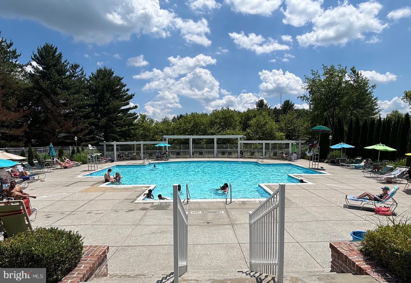 SILVERBROOK FARMS - Residential