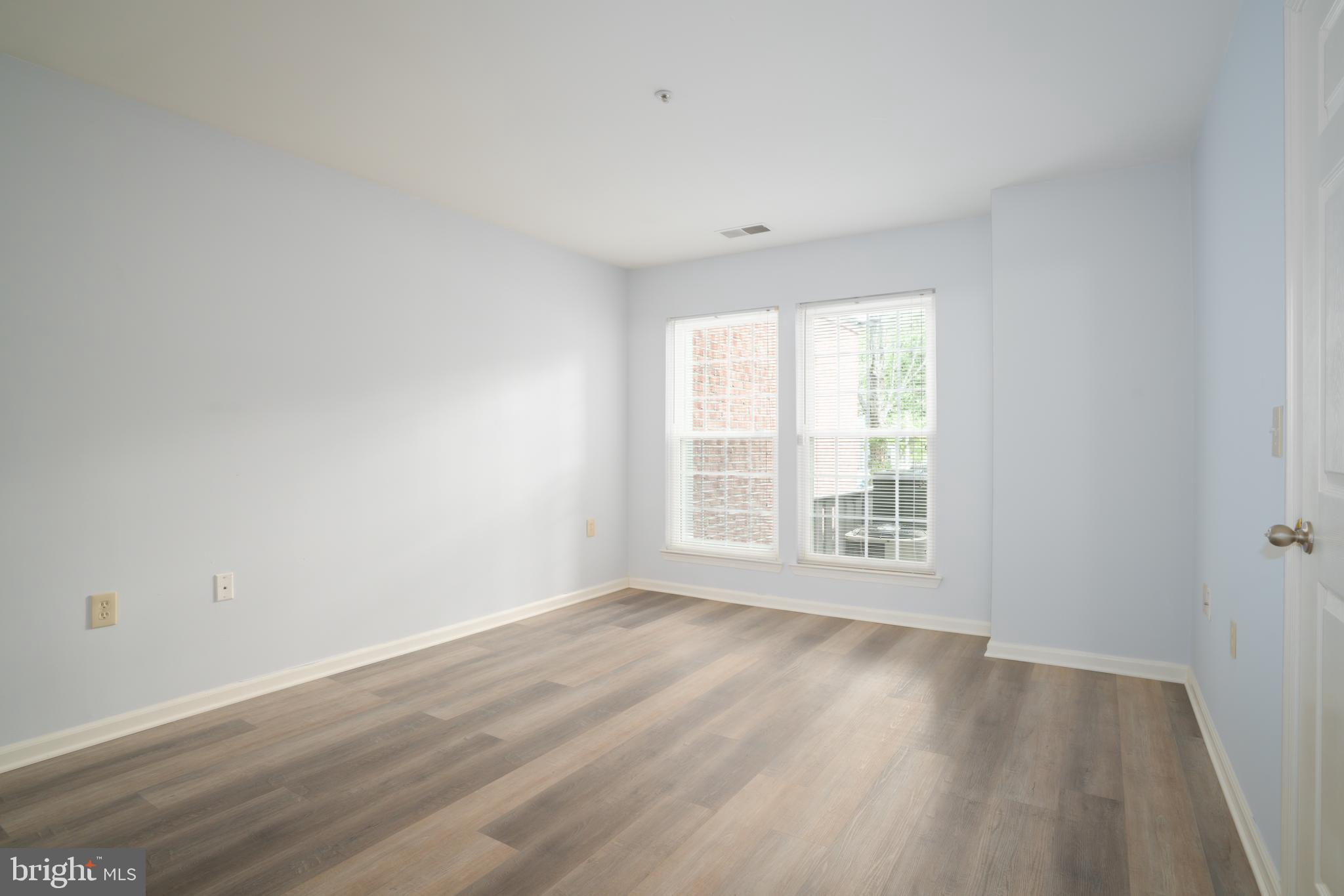 SILVERBROOK FARMS - Residential