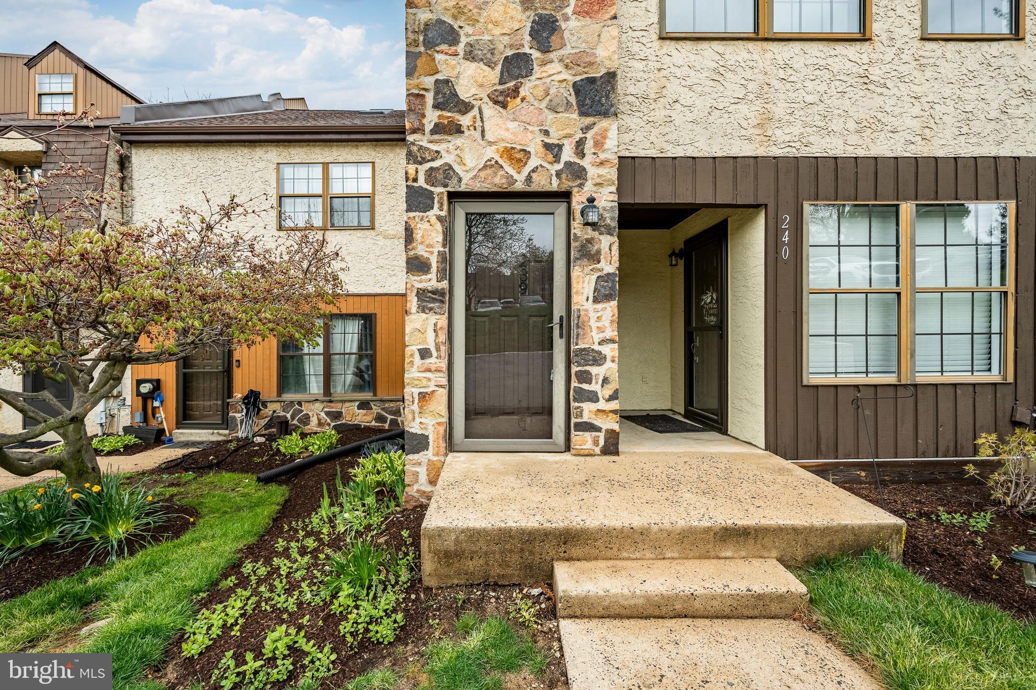 THE CROSSINGS AT EXT - Residential