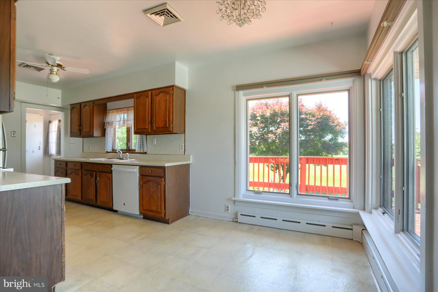JARRETTSVILLE - Residential