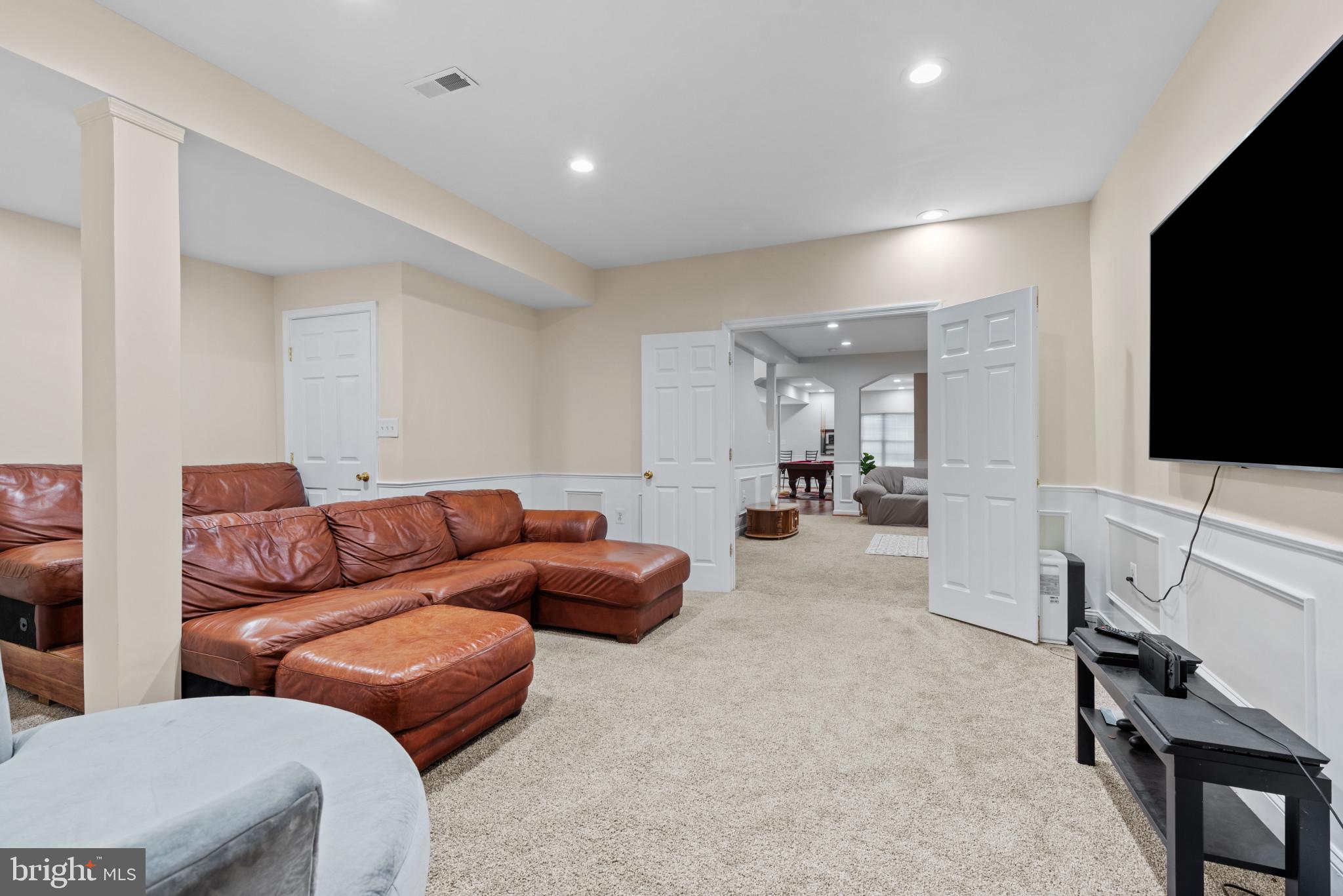 VALLEY HILLS - Residential