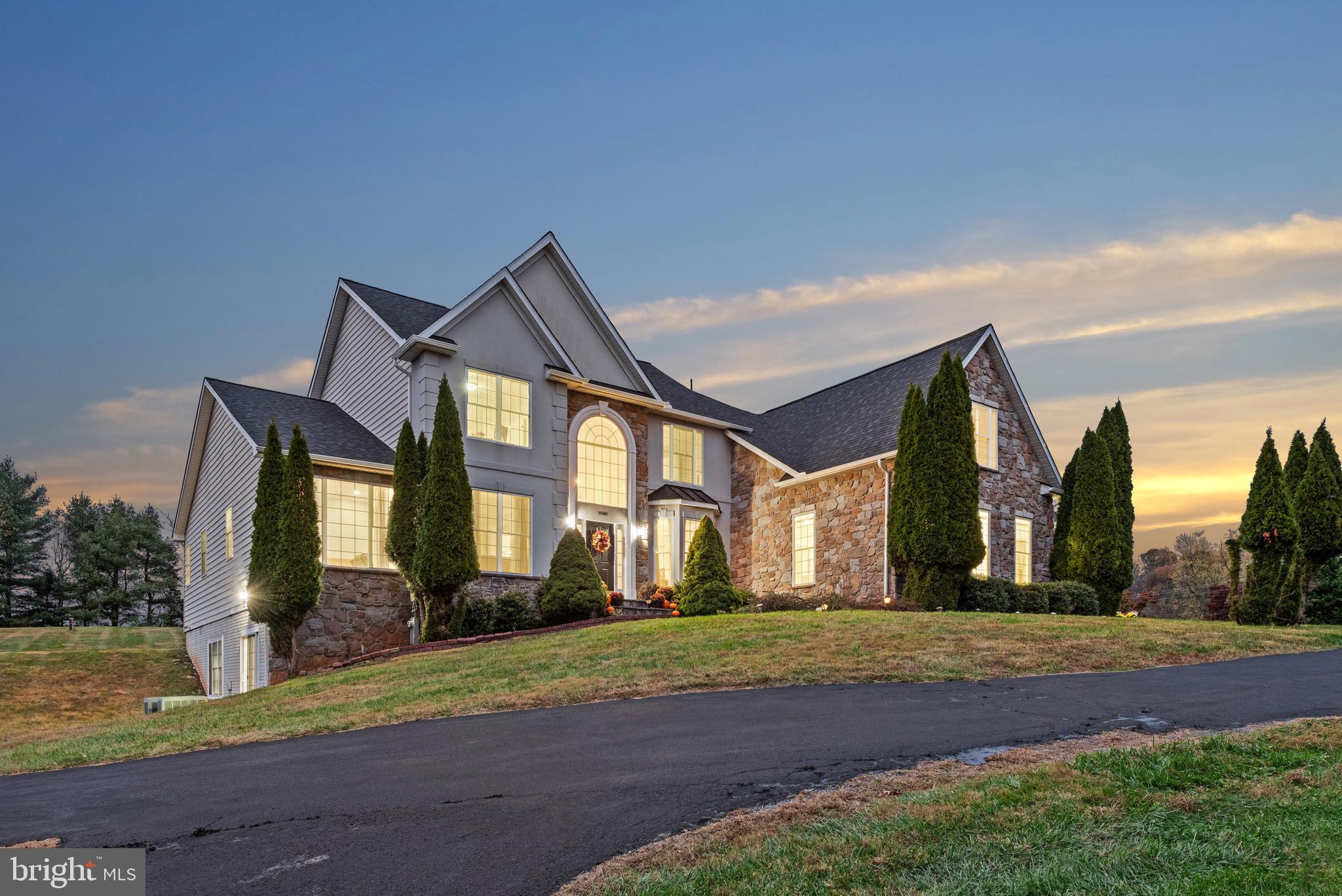 VALLEY HILLS - Residential