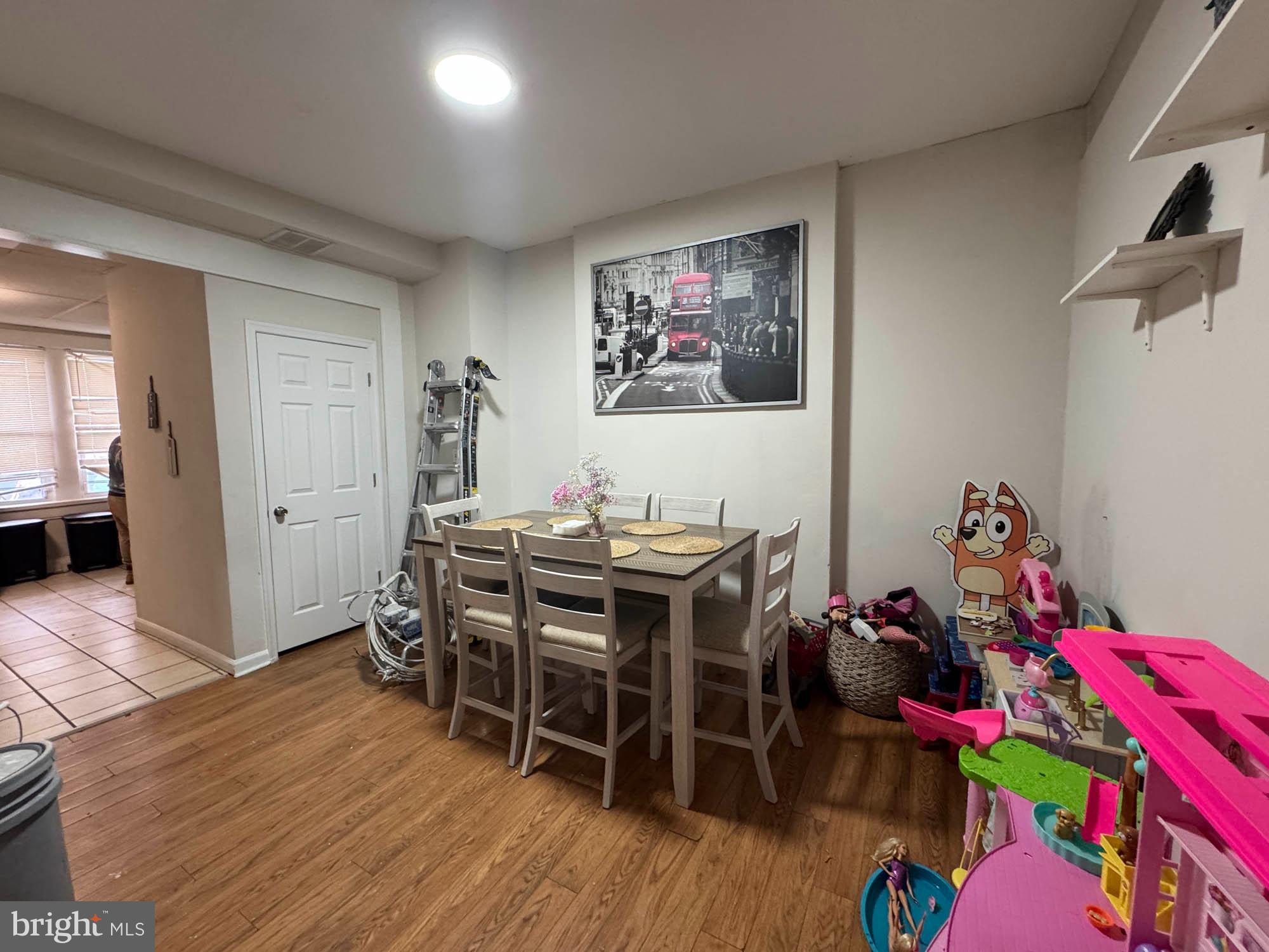 MILTON-MONTFORD - Residential