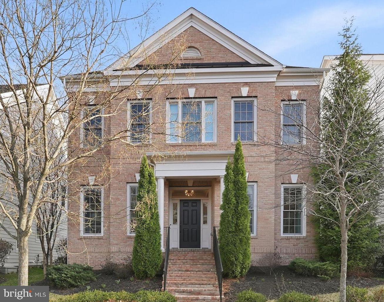 BETHESDA MEWS - Residential