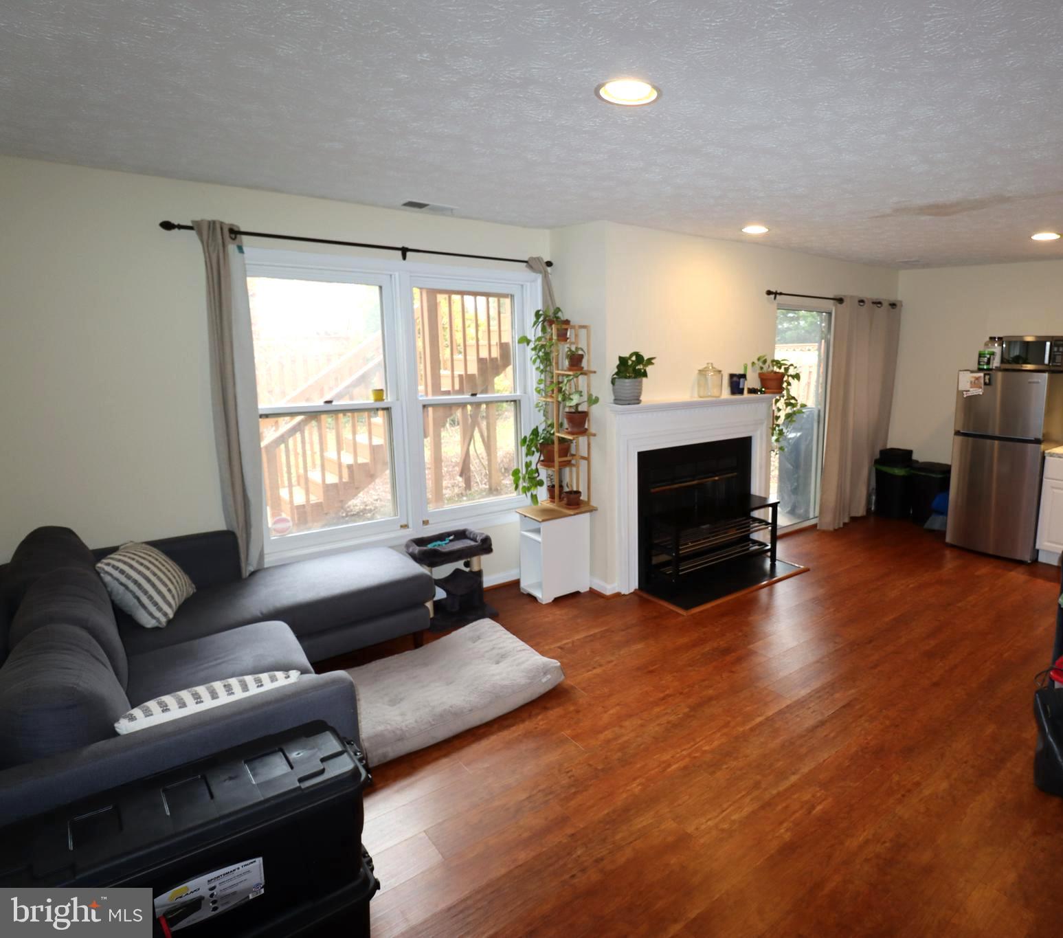 CEDAR WOODS - Residential Lease
