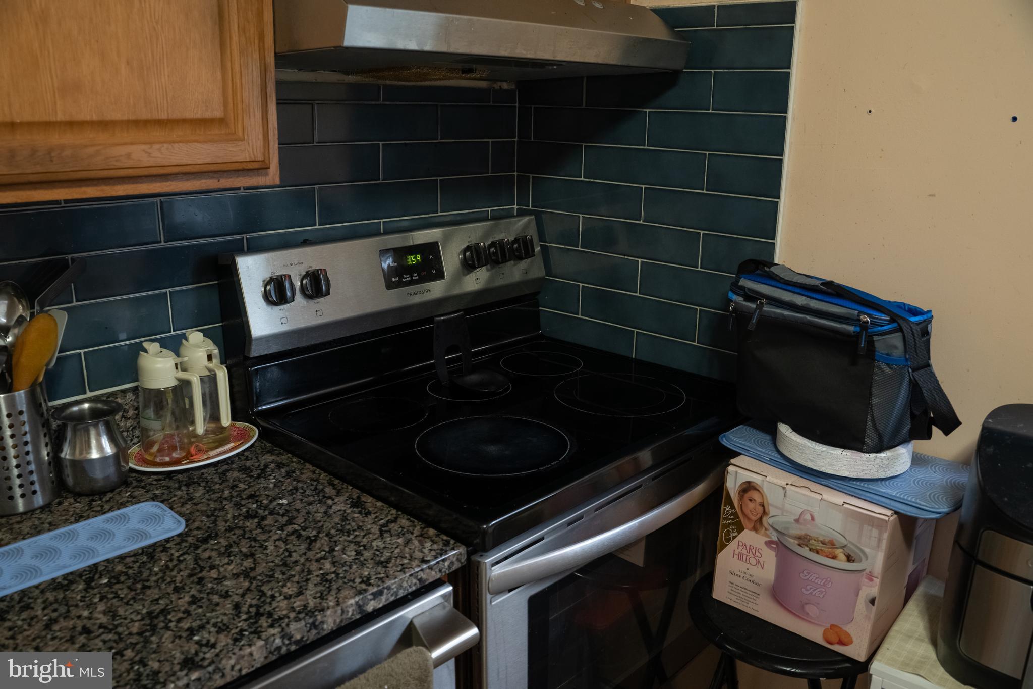 FARMINGDALE ESTATES - Residential