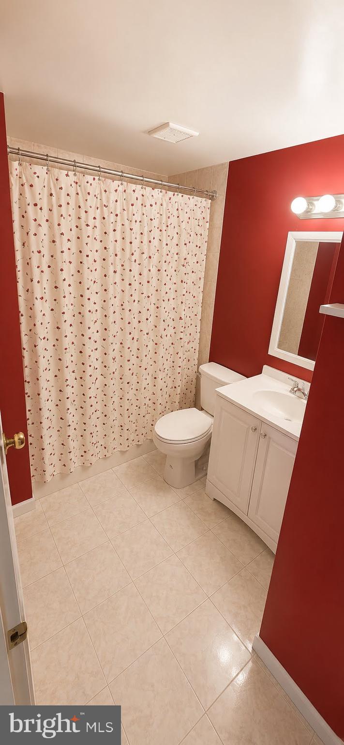 FARMINGDALE ESTATES - Residential