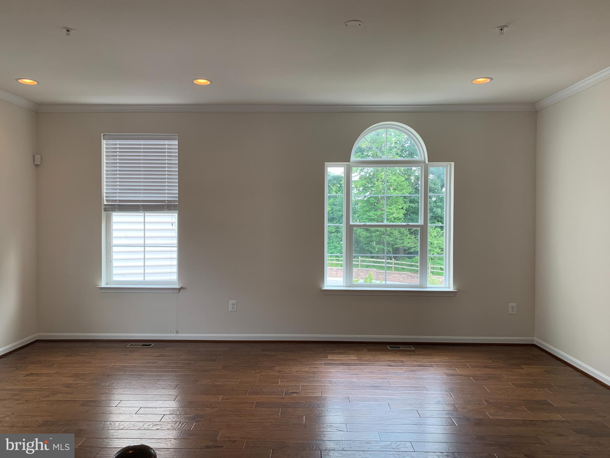 KENSINGTON OVERLOOK - Residential Lease
