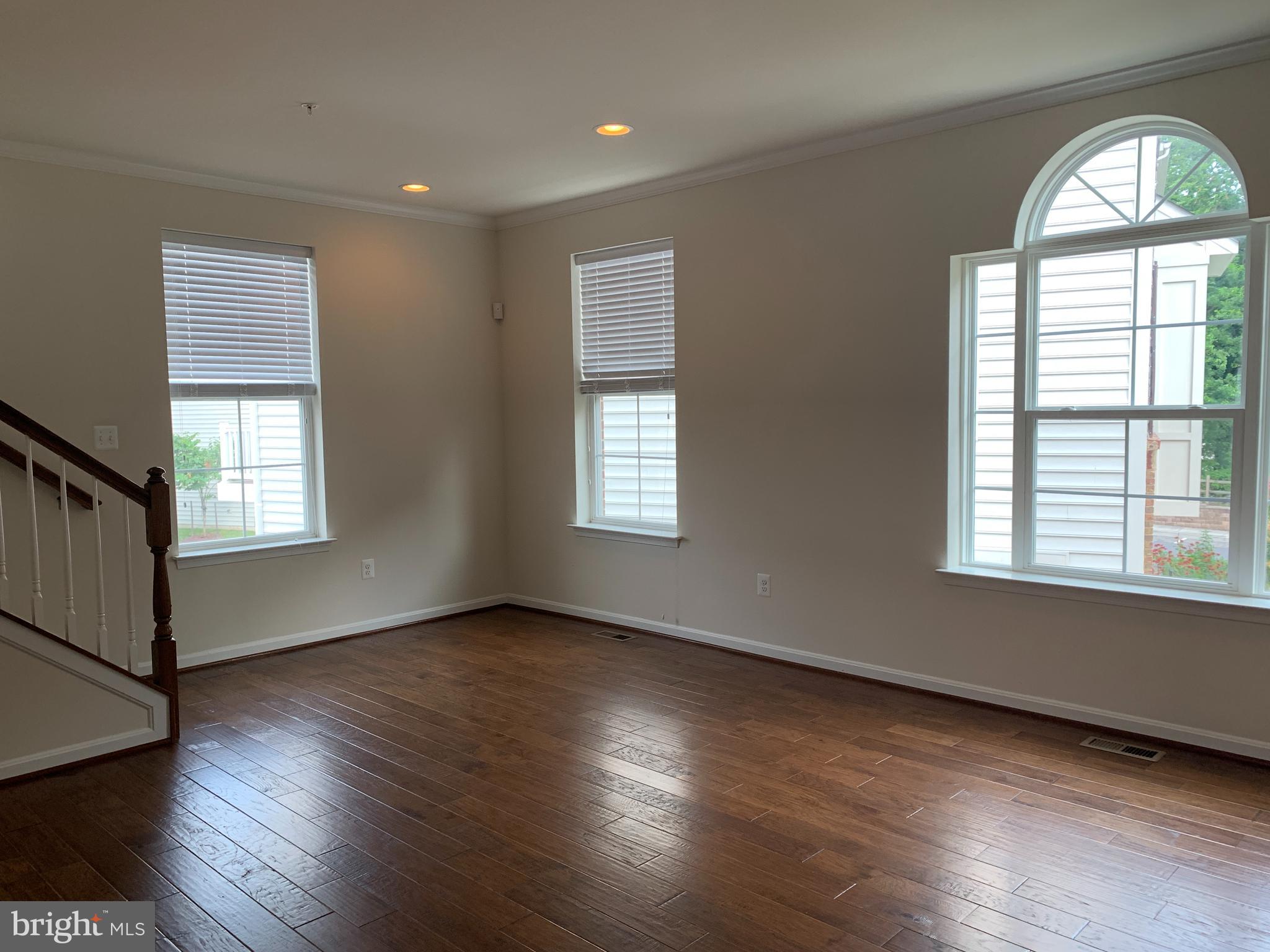 KENSINGTON OVERLOOK - Residential Lease
