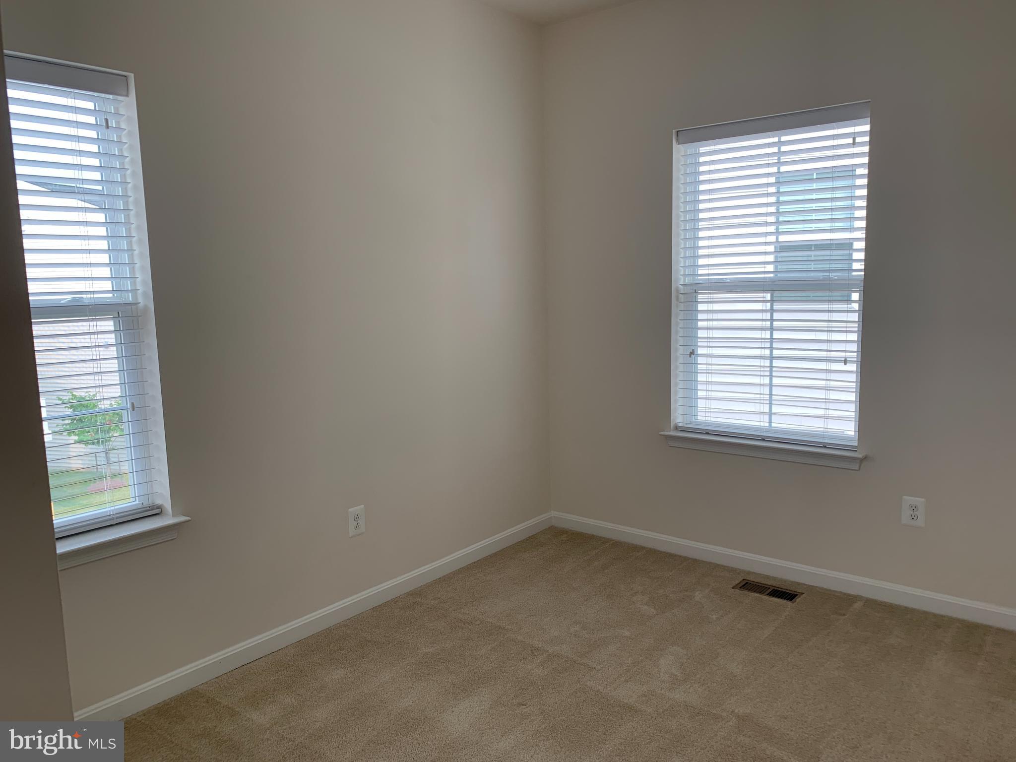 KENSINGTON OVERLOOK - Residential Lease